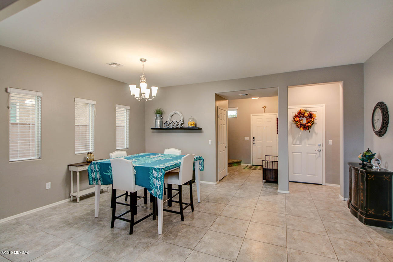 Vista Del Lago Norte SQ20140780198 - Residential