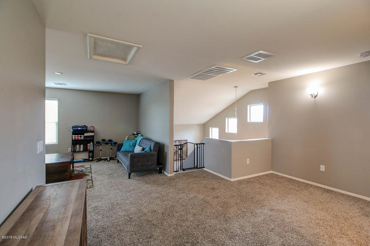 Vista Del Lago Norte SQ20140780198 - Residential