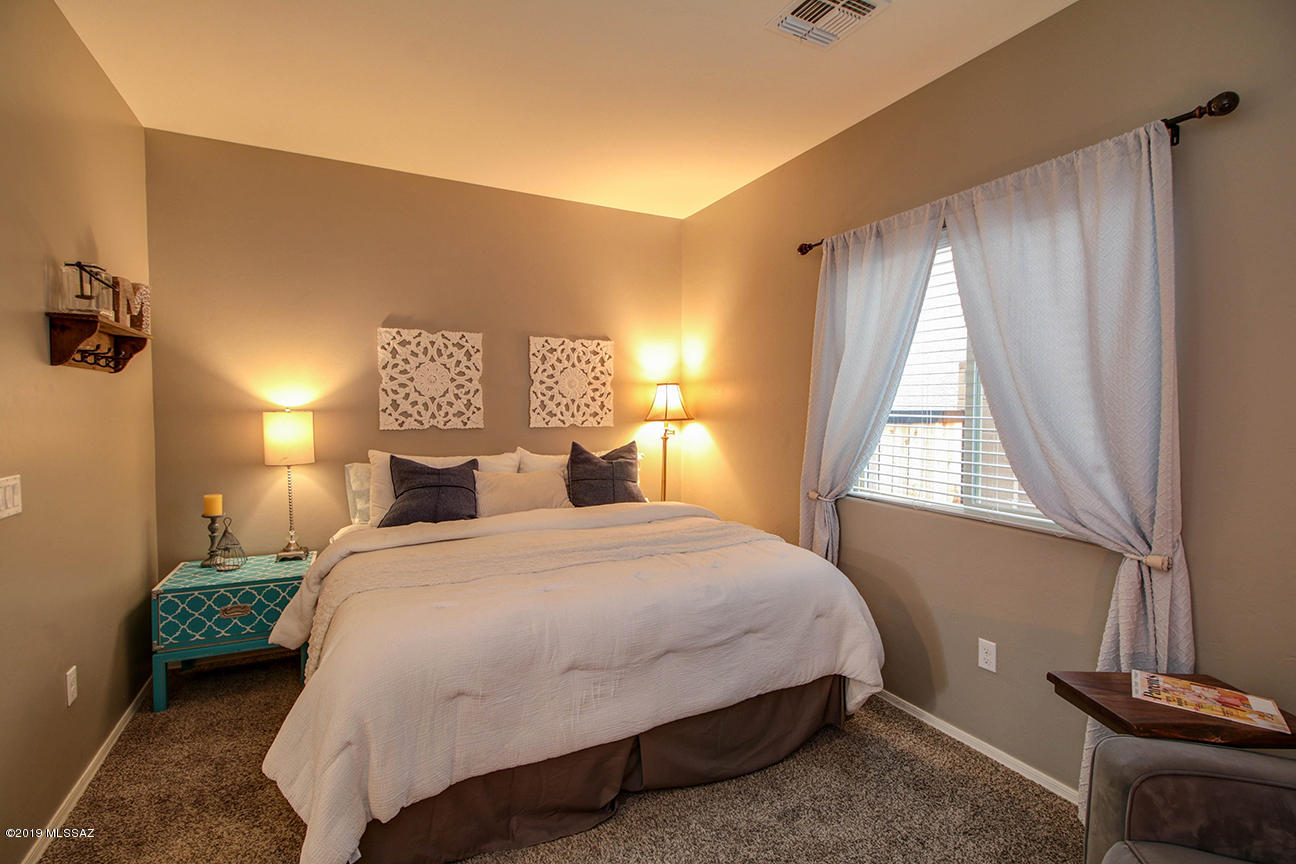 Vista Del Lago Norte SQ20140780198 - Residential
