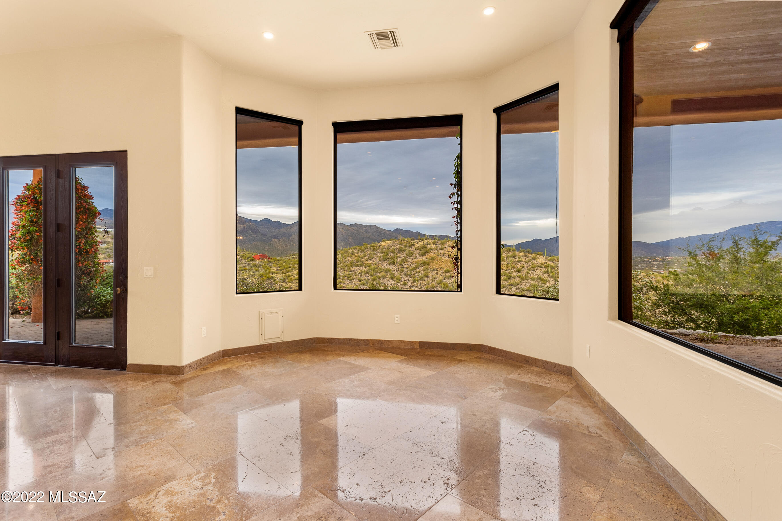 Sabino Mountain (1-290) - Residential
