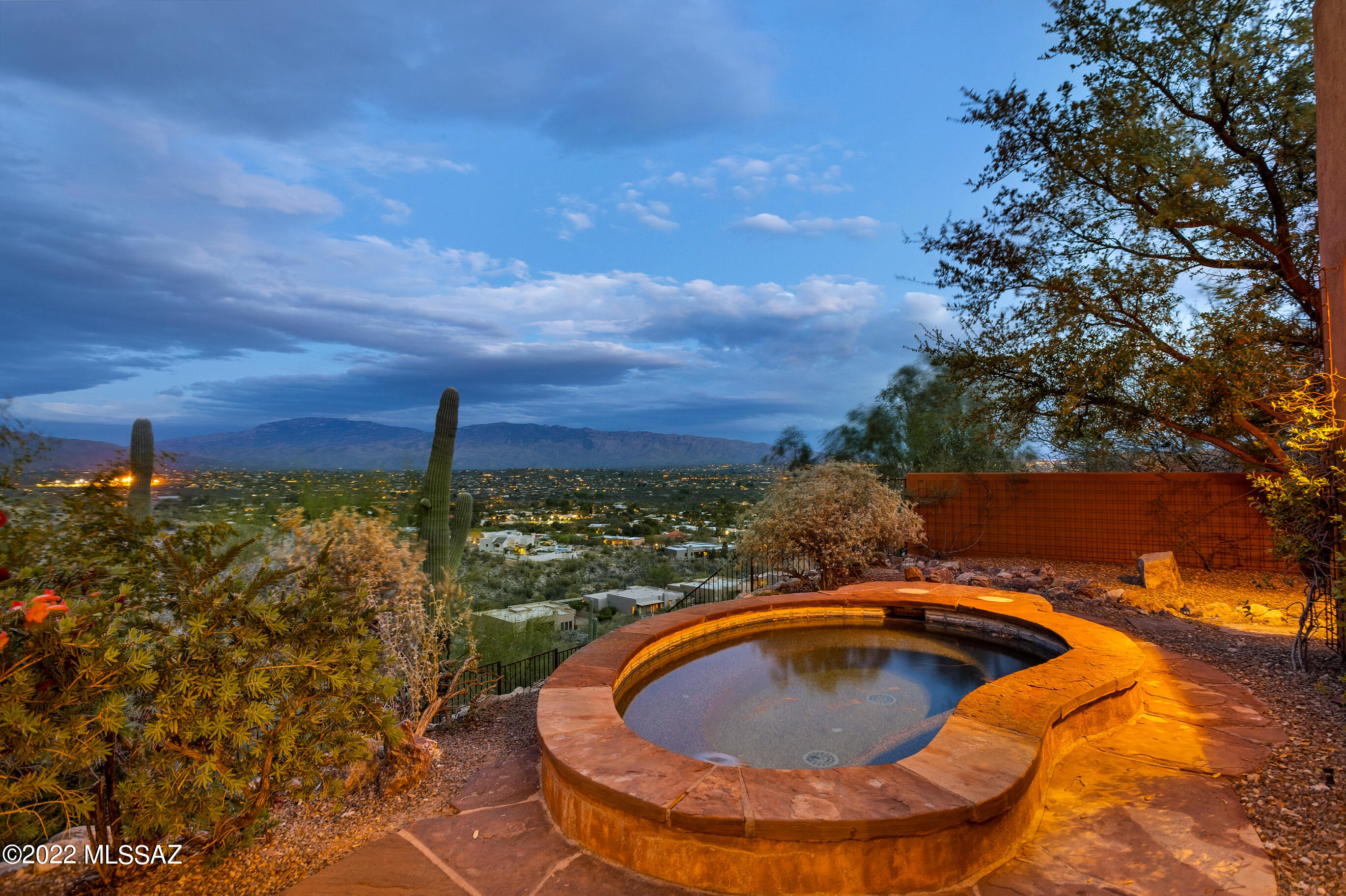 Sabino Mountain (1-290) - Residential
