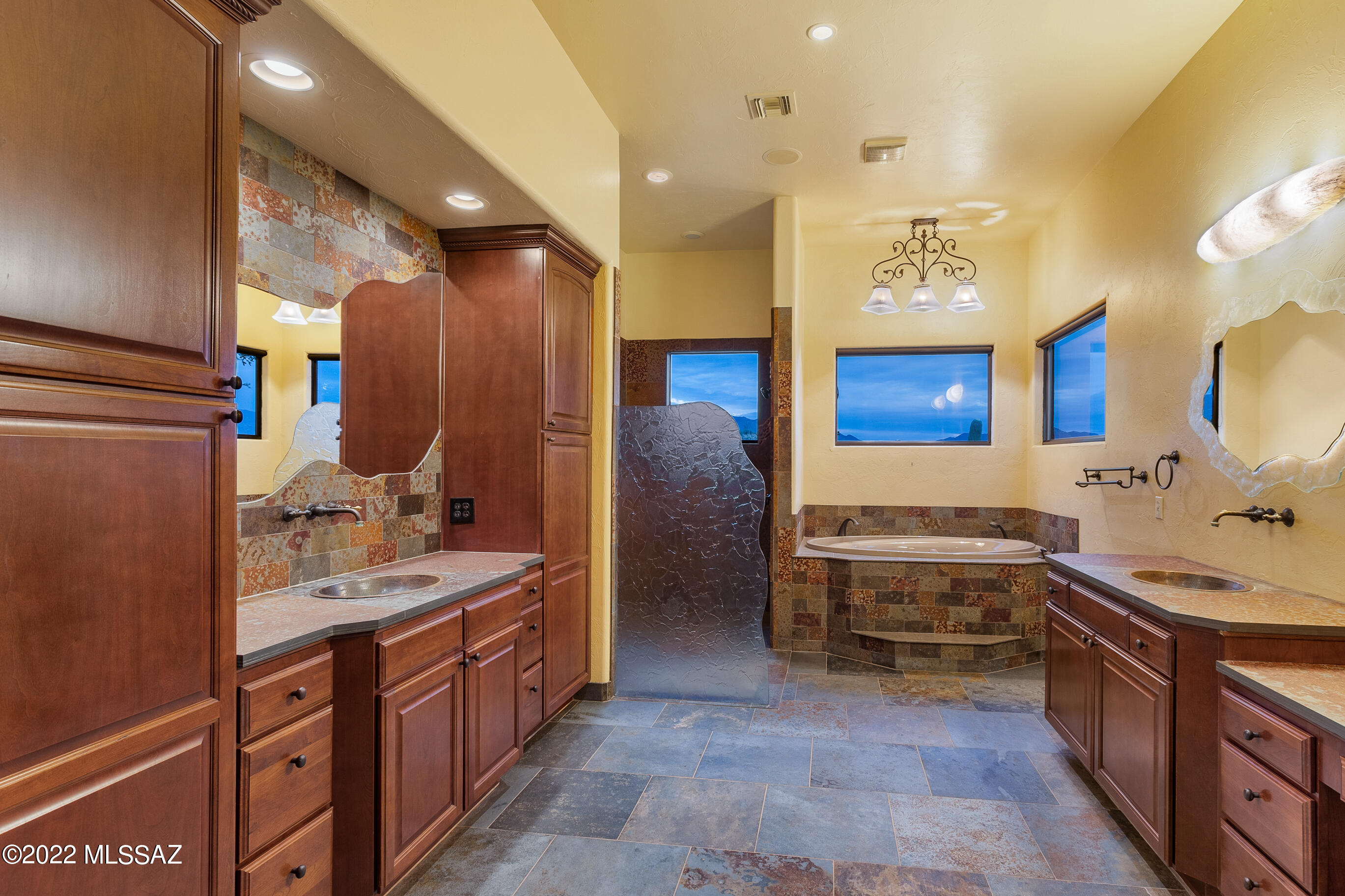 Sabino Mountain (1-290) - Residential