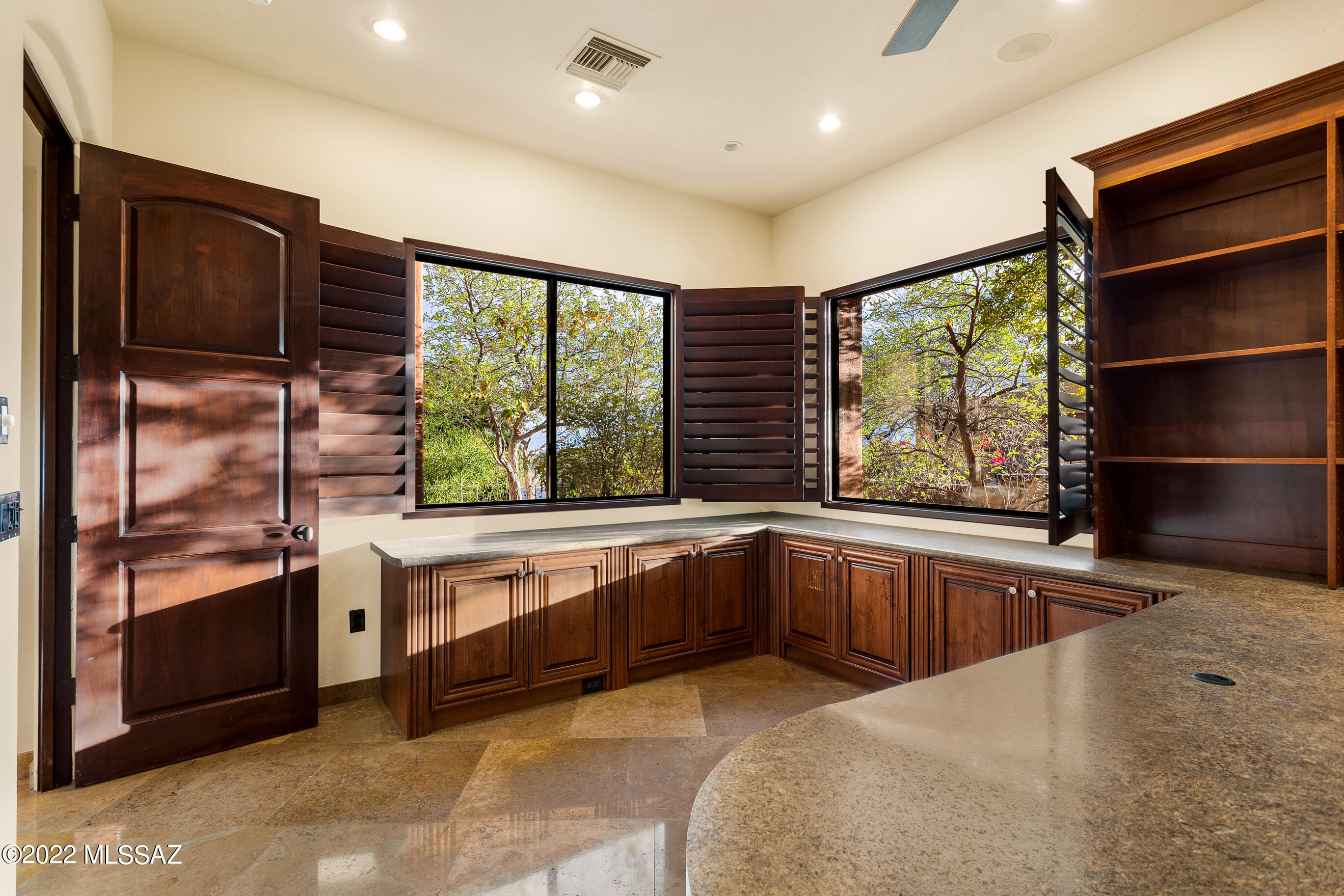 Sabino Mountain (1-290) - Residential