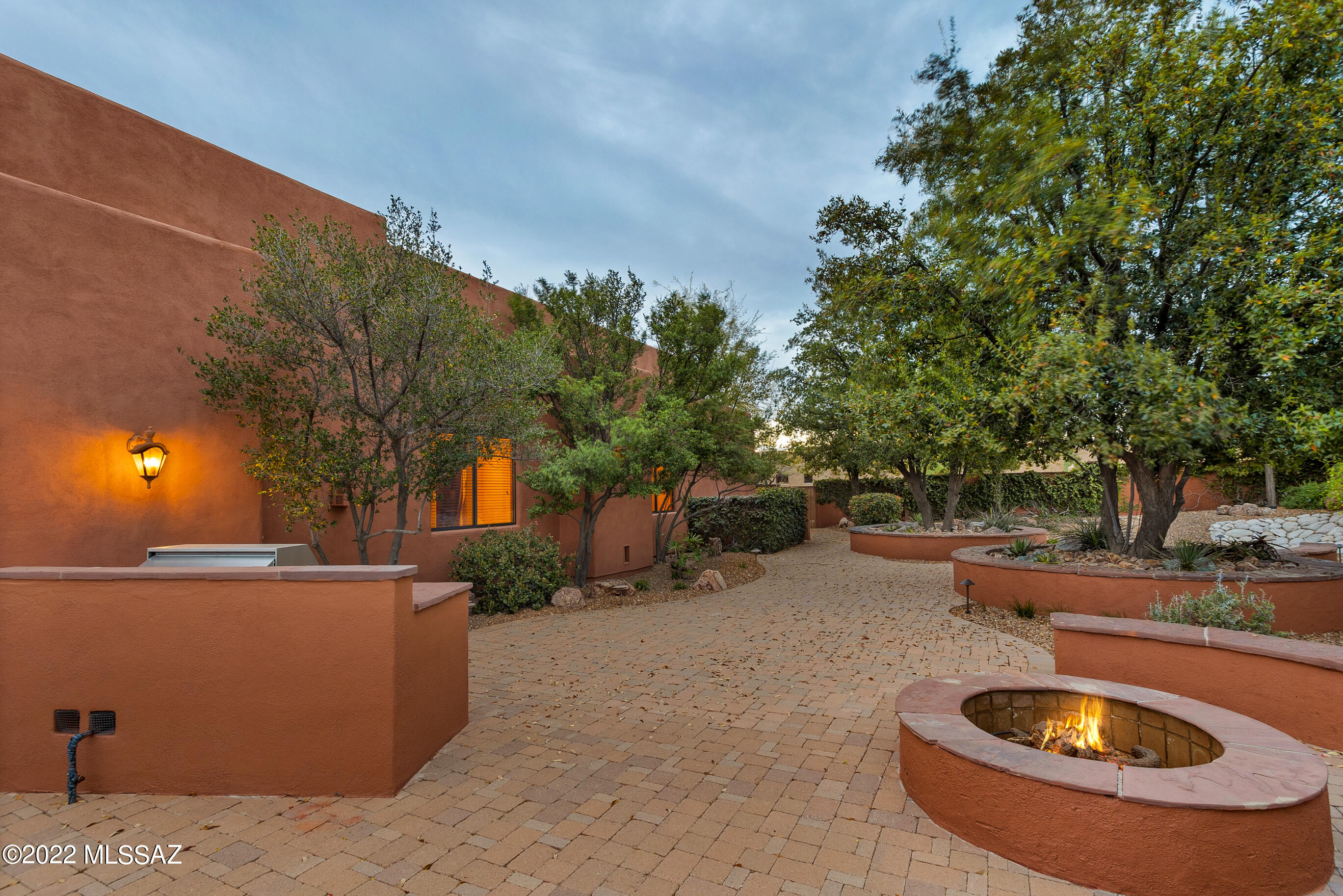 Sabino Mountain (1-290) - Residential
