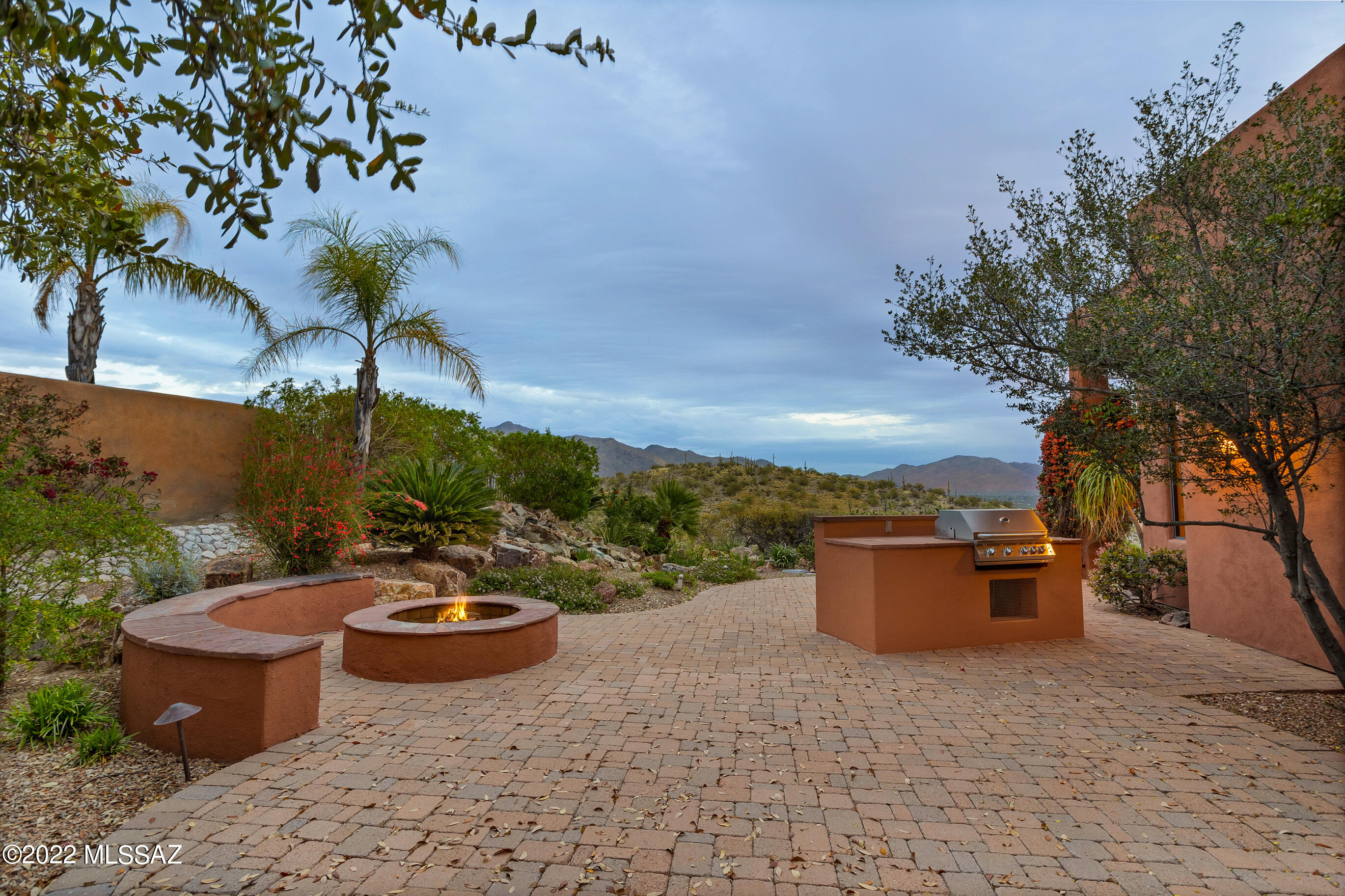 Sabino Mountain (1-290) - Residential