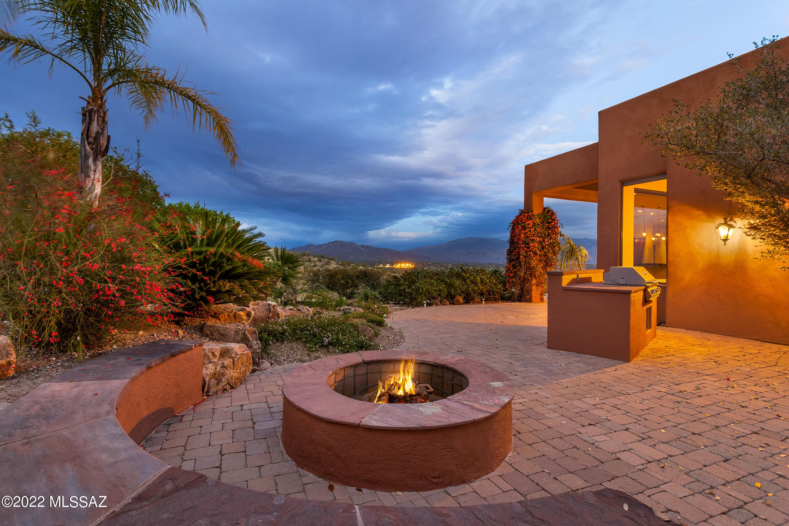 Sabino Mountain (1-290) - Residential