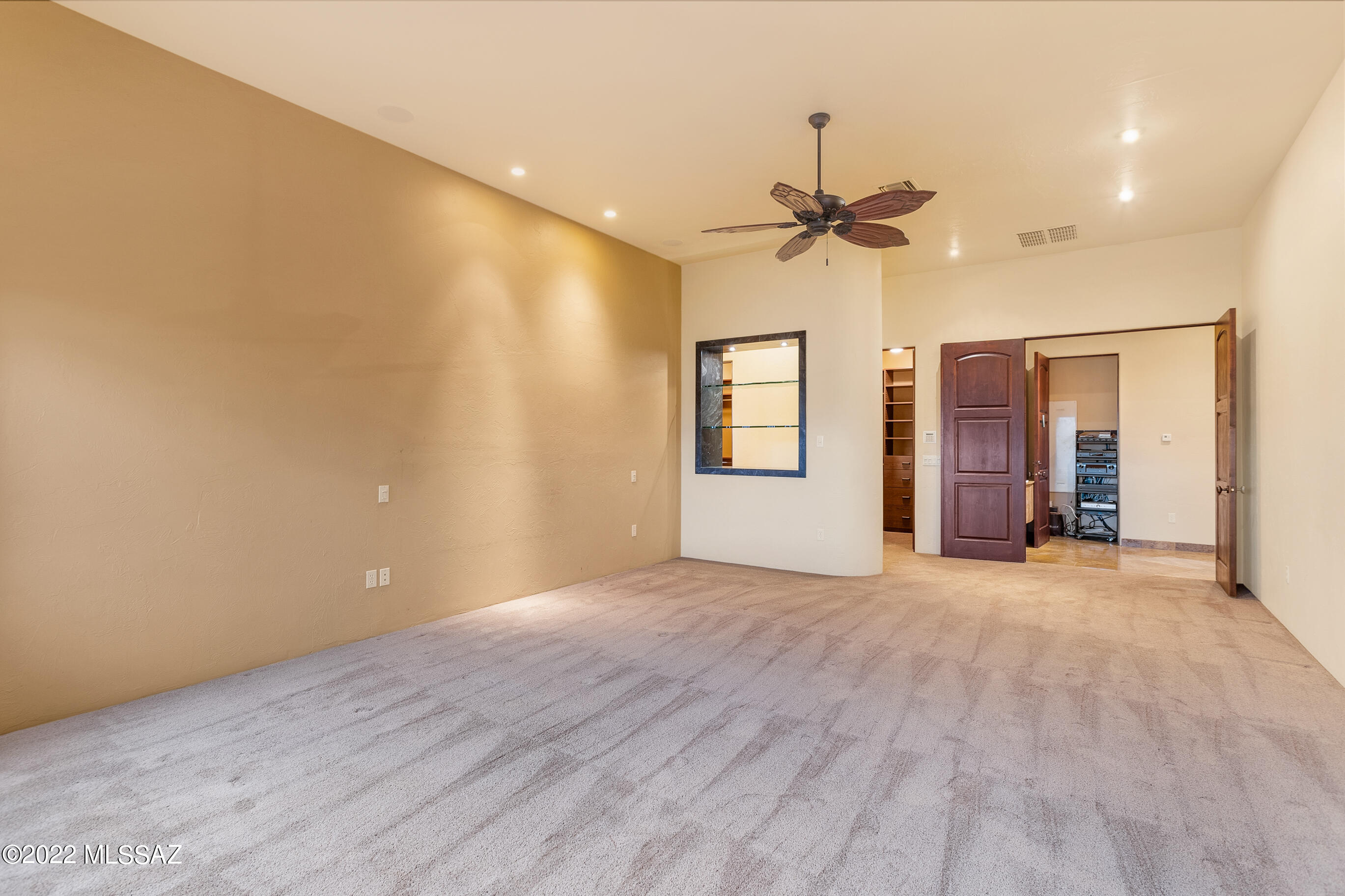 Sabino Mountain (1-290) - Residential