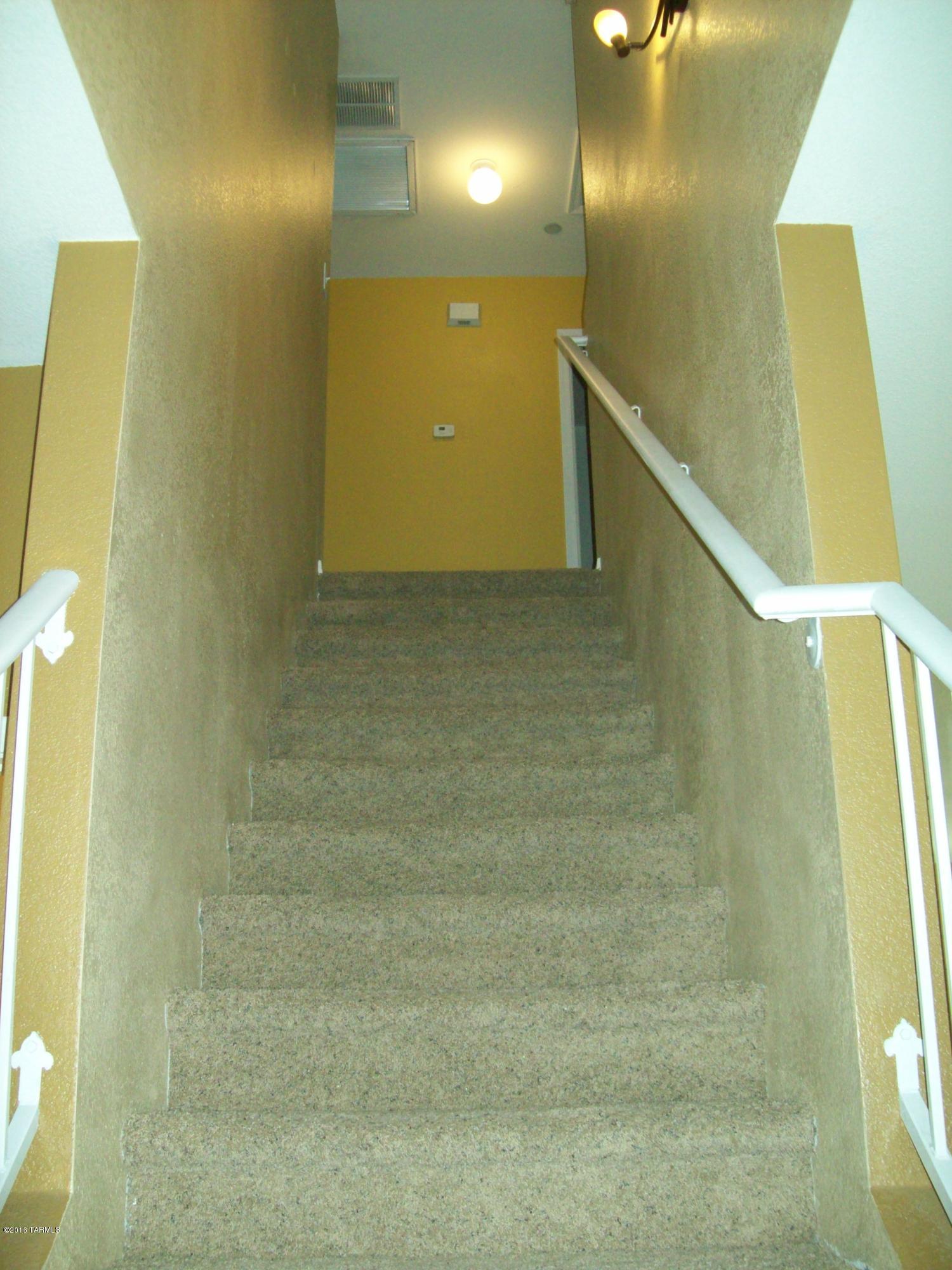 Tierra Del Paraiso(1-133) - Residential Lease