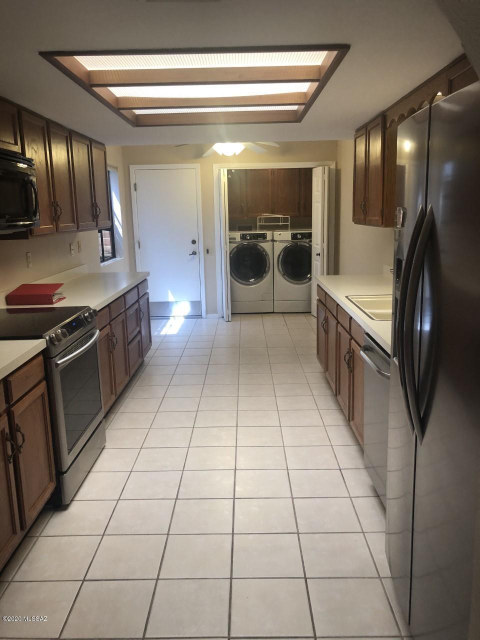 Canoa Hills Townhomes (65-143) - Residential