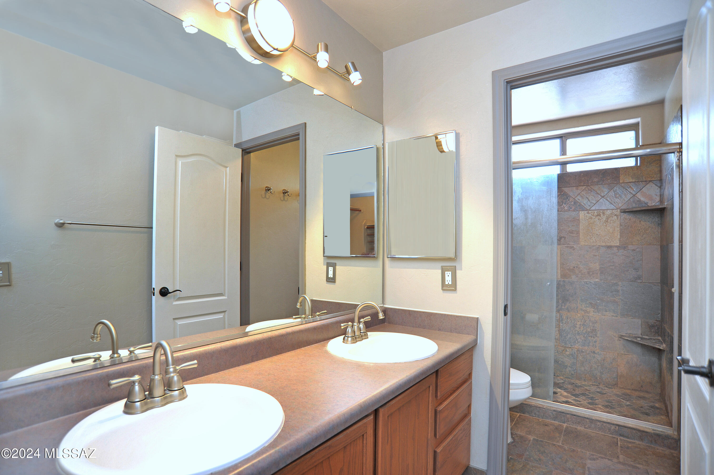 Riverside Crossing (1-133) - Residential