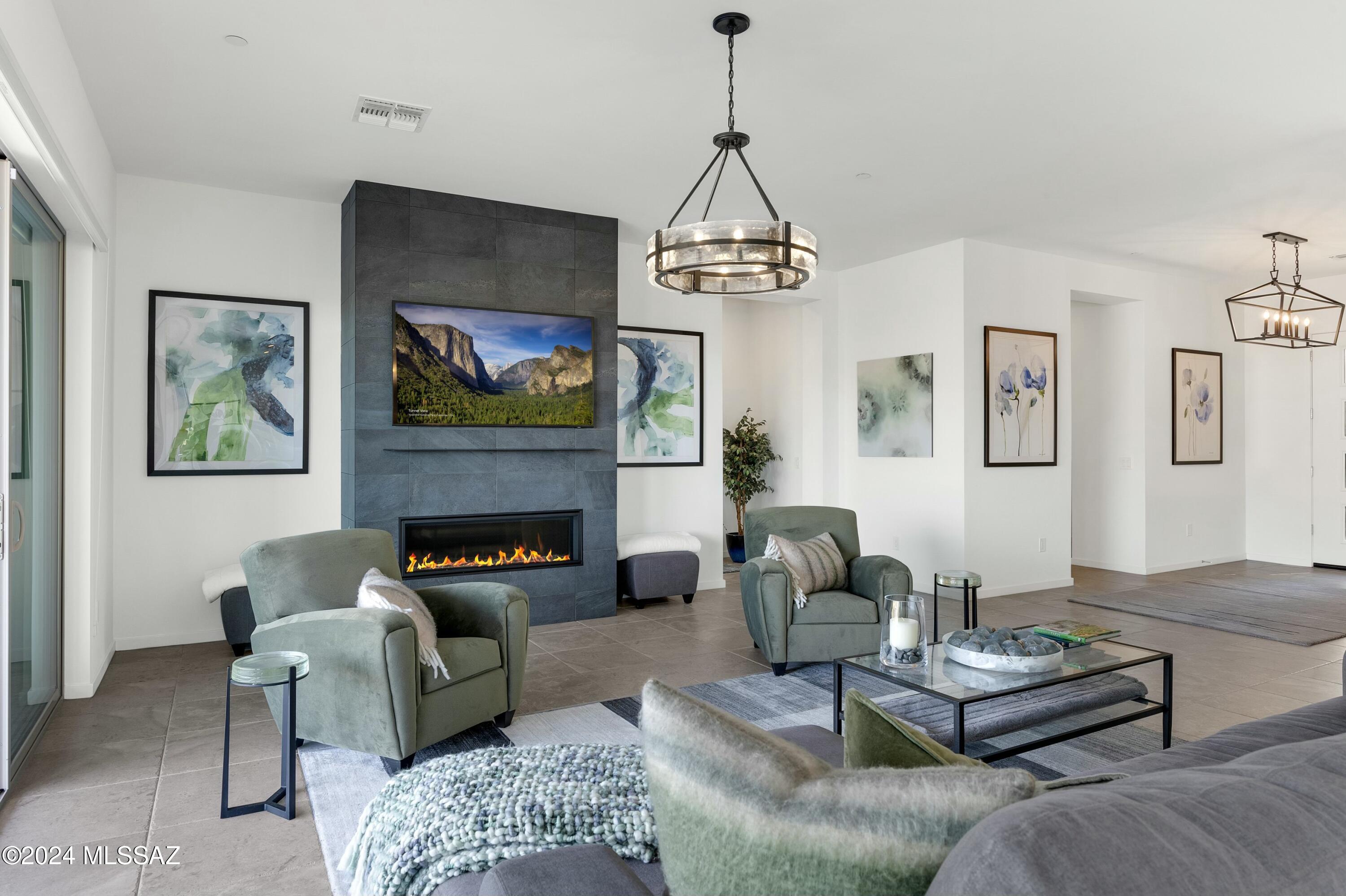 Boulder Bridge Pass III At Dove Mountain SQ20143000307 - Residential