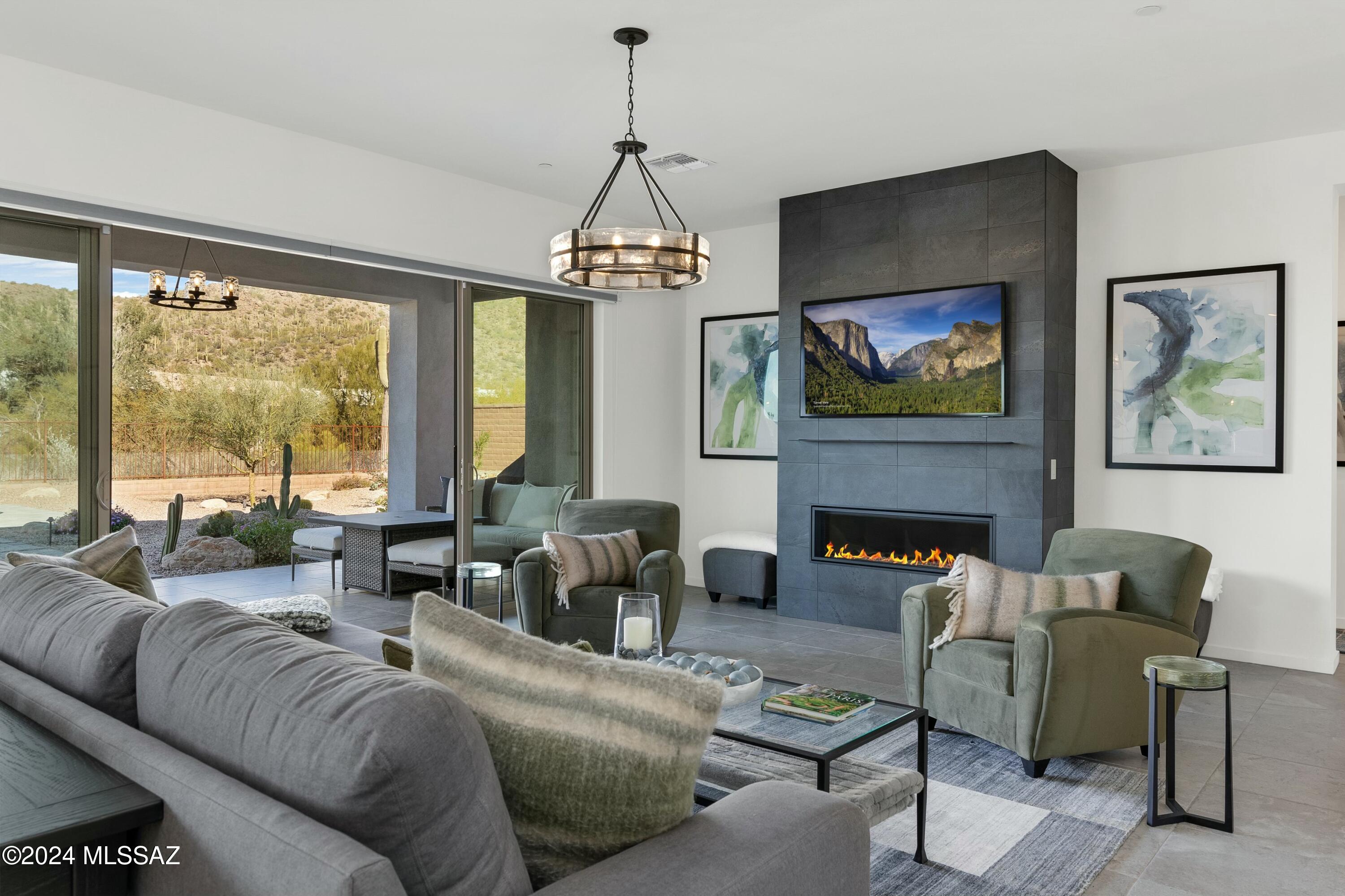 Boulder Bridge Pass III At Dove Mountain SQ20143000307 - Residential