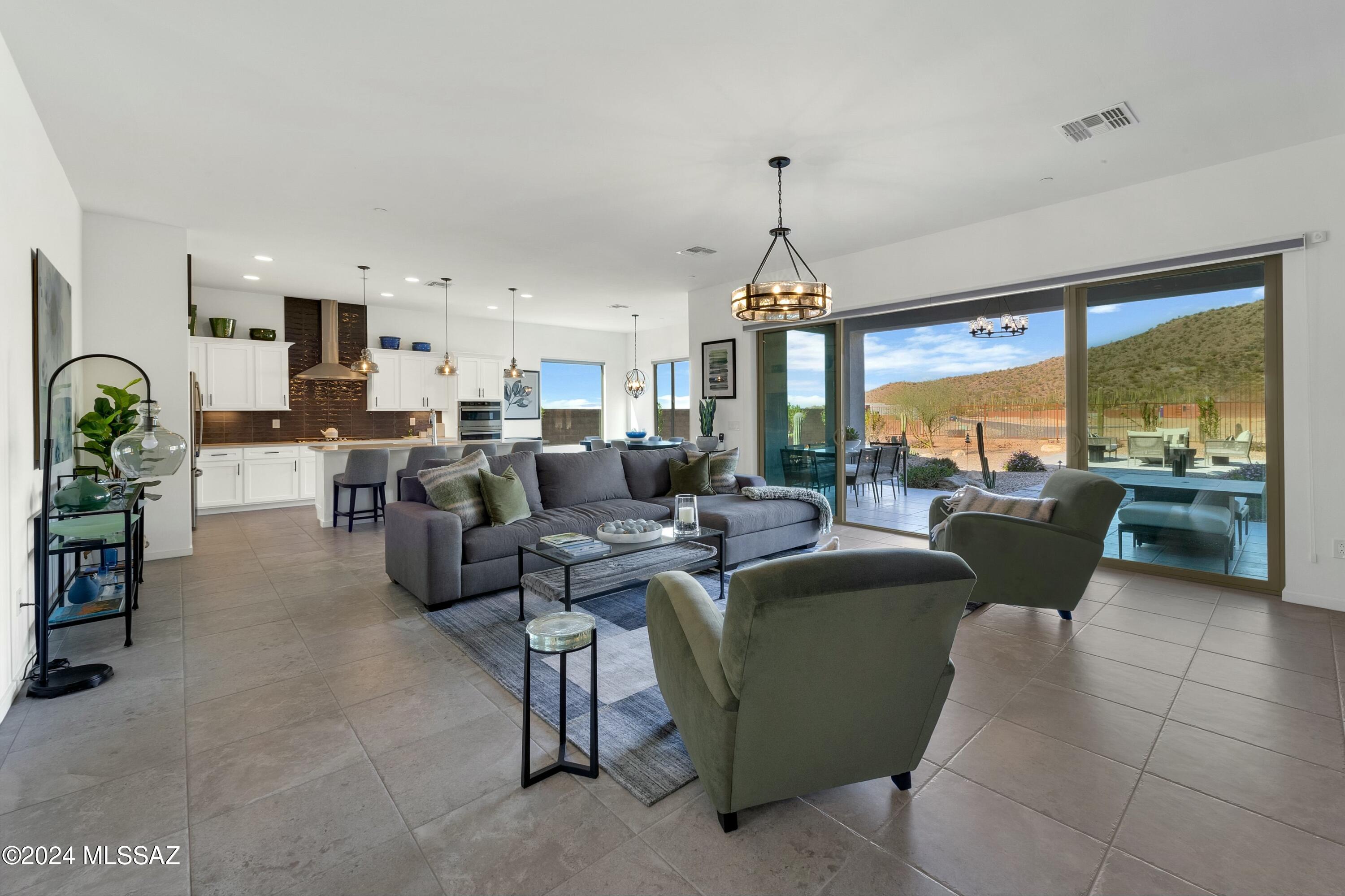 Boulder Bridge Pass III At Dove Mountain SQ20143000307 - Residential