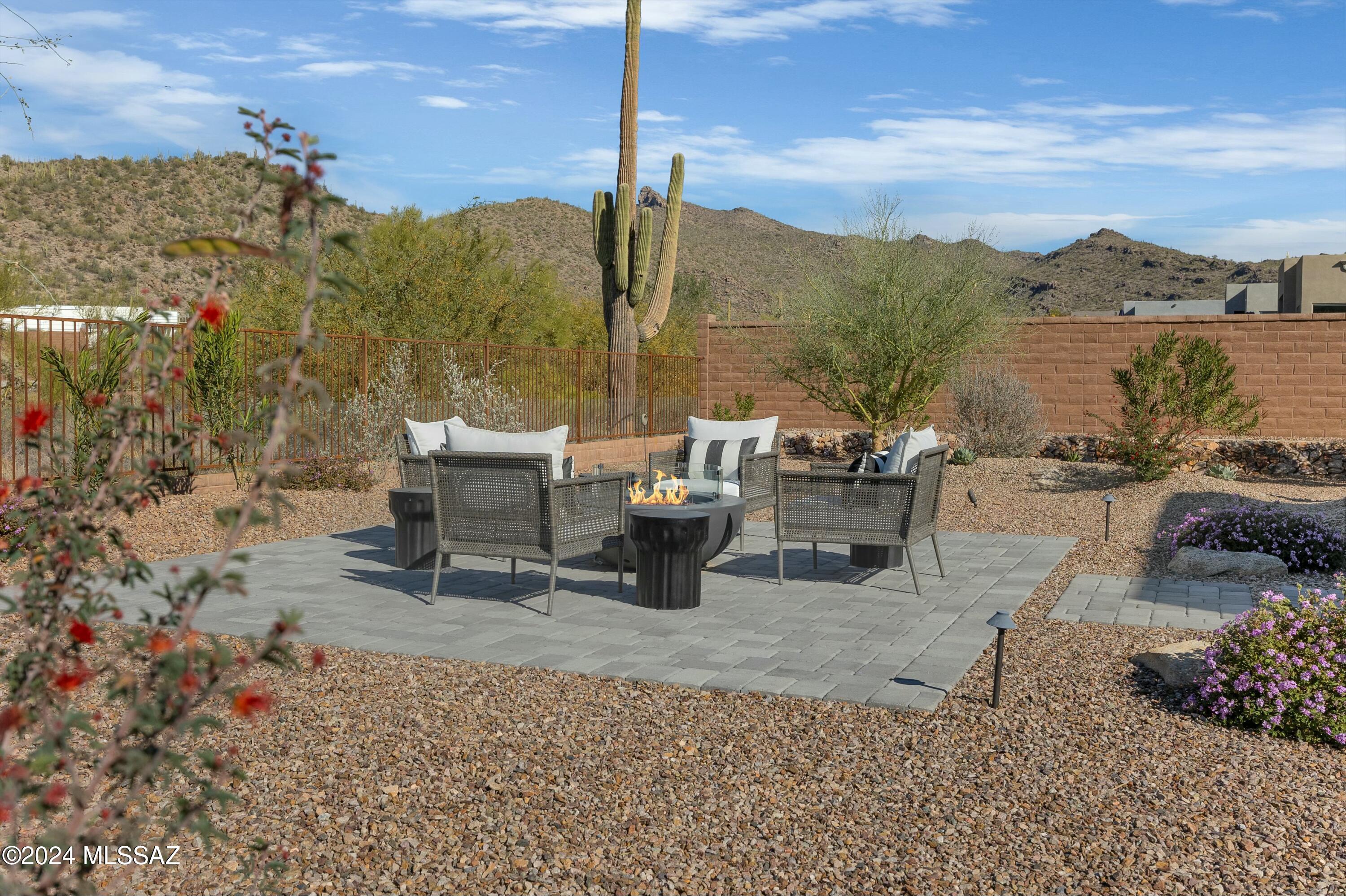 Boulder Bridge Pass III At Dove Mountain SQ20143000307 - Residential