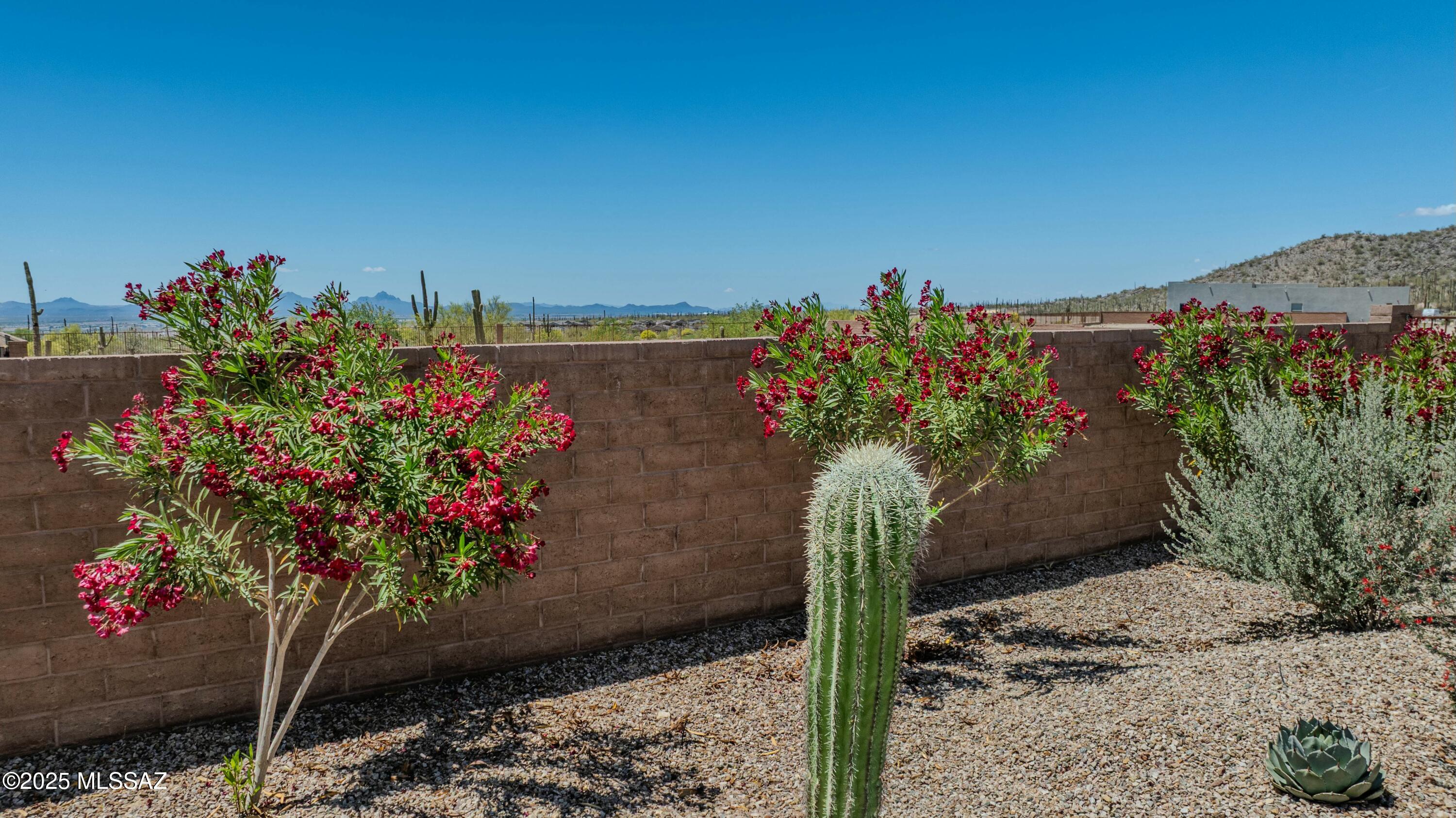 Boulder Bridge Pass III At Dove Mountain SQ20143000307 - Residential