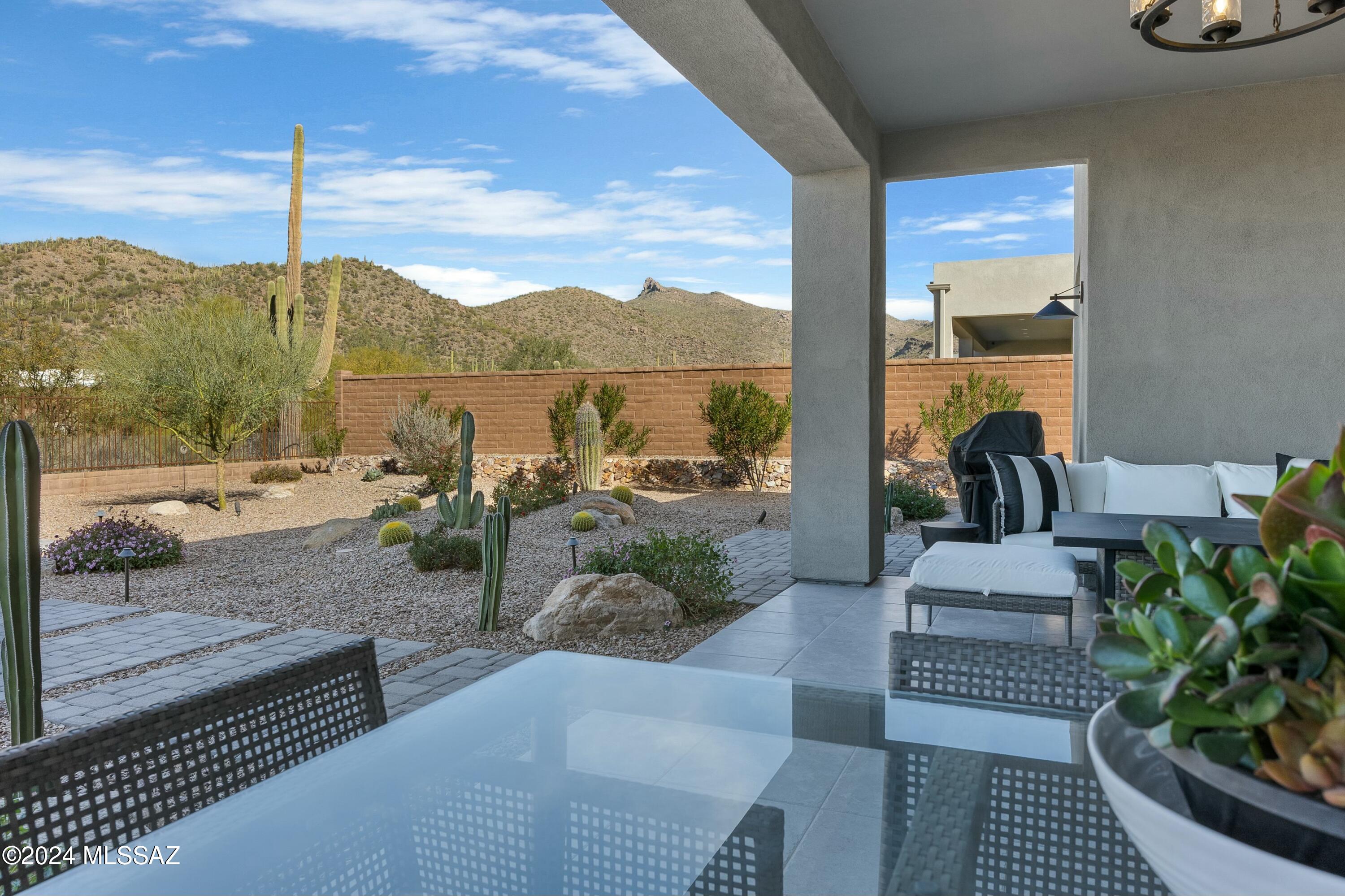 Boulder Bridge Pass III At Dove Mountain SQ20143000307 - Residential