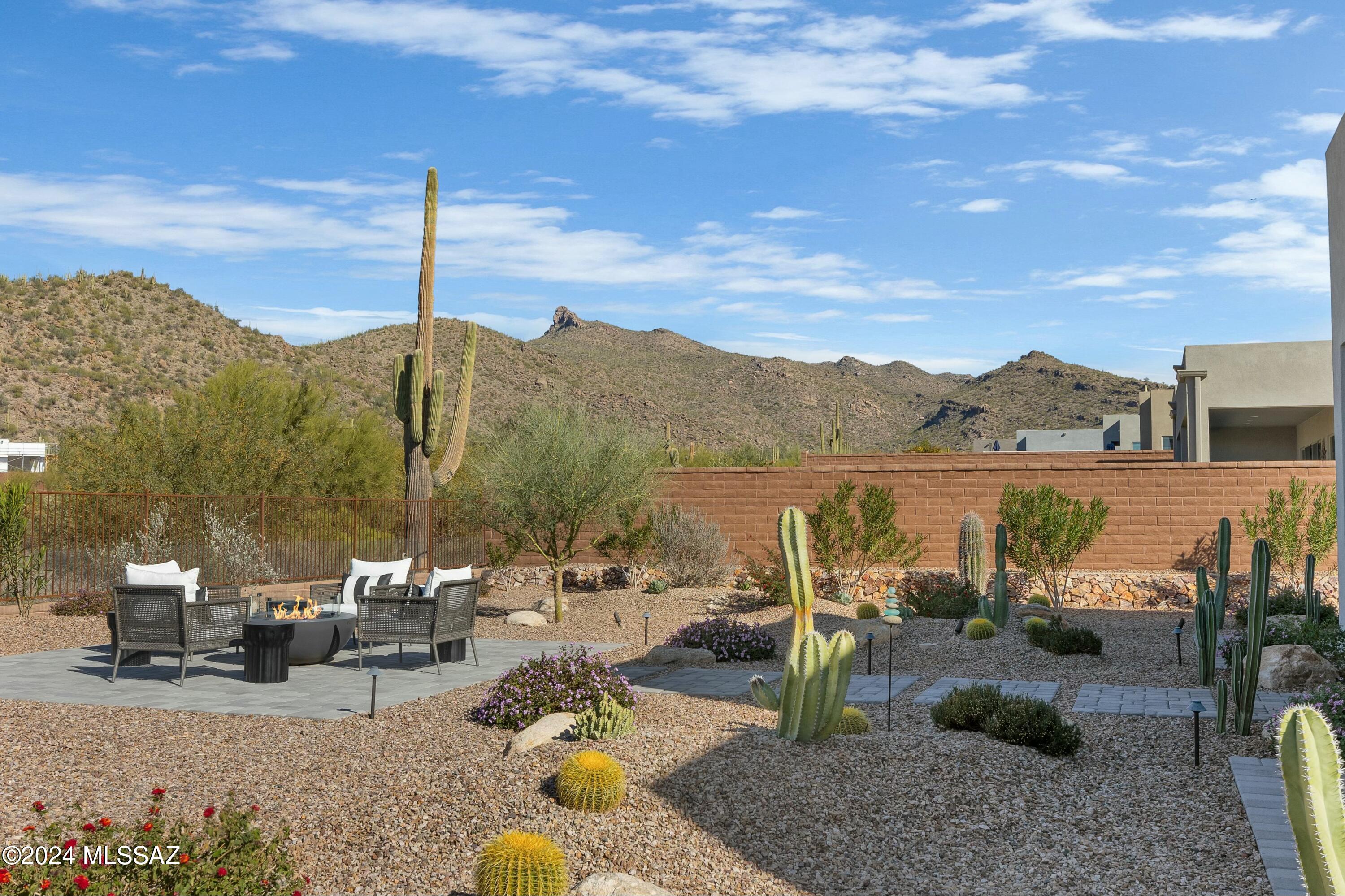 Boulder Bridge Pass III At Dove Mountain SQ20143000307 - Residential