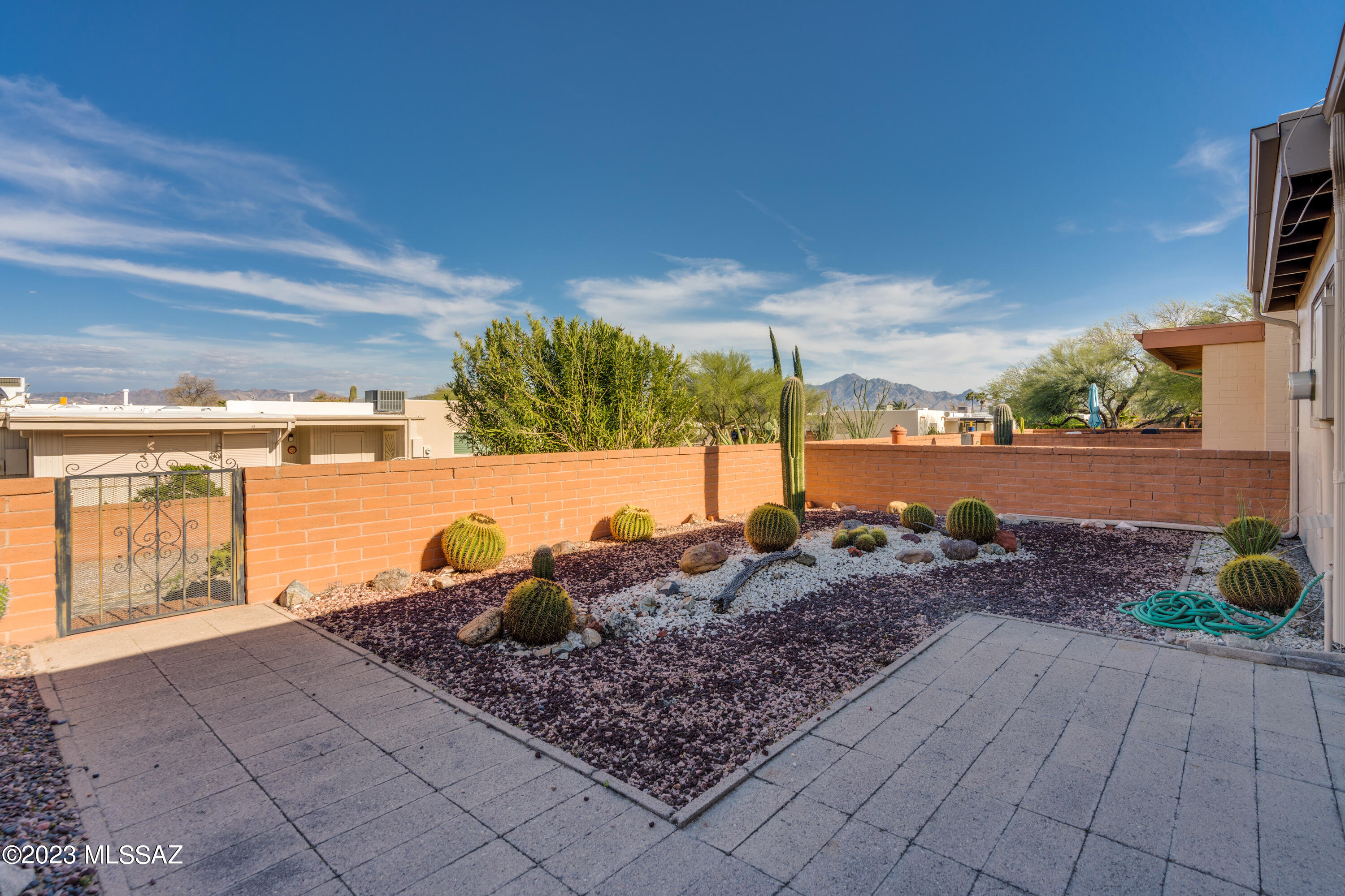 Green Valley Townhouses NO.7 - Residential