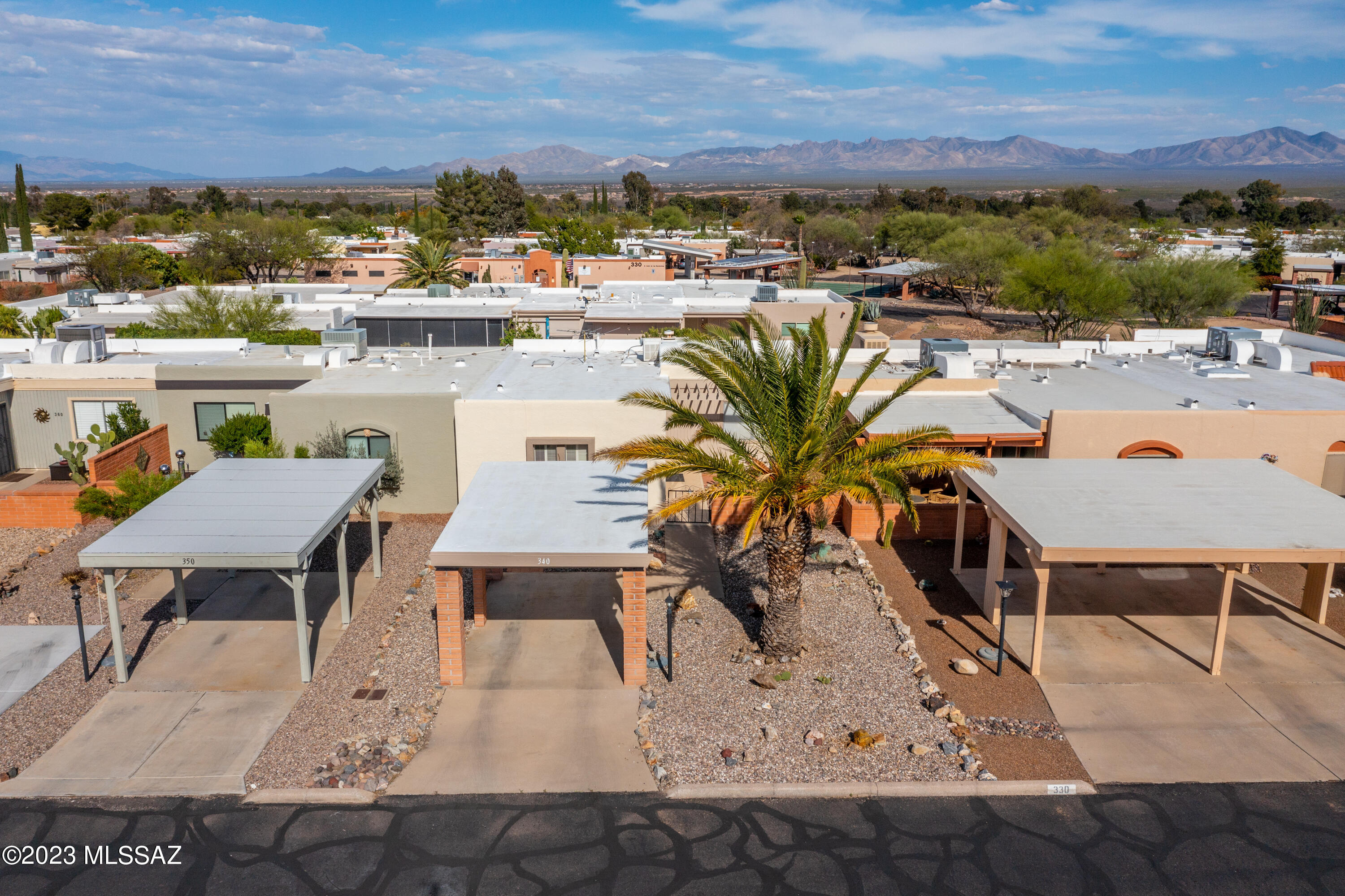 Green Valley Townhouses NO.7 - Residential