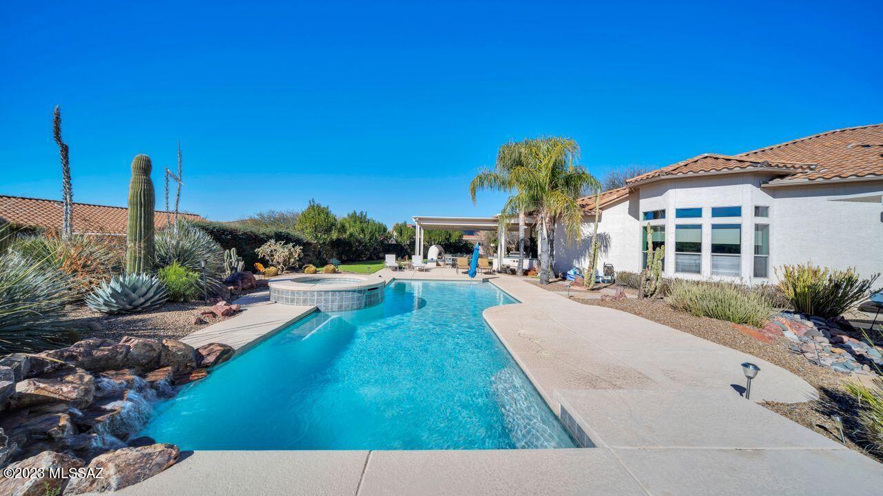 Saddlebrooke - Residential
