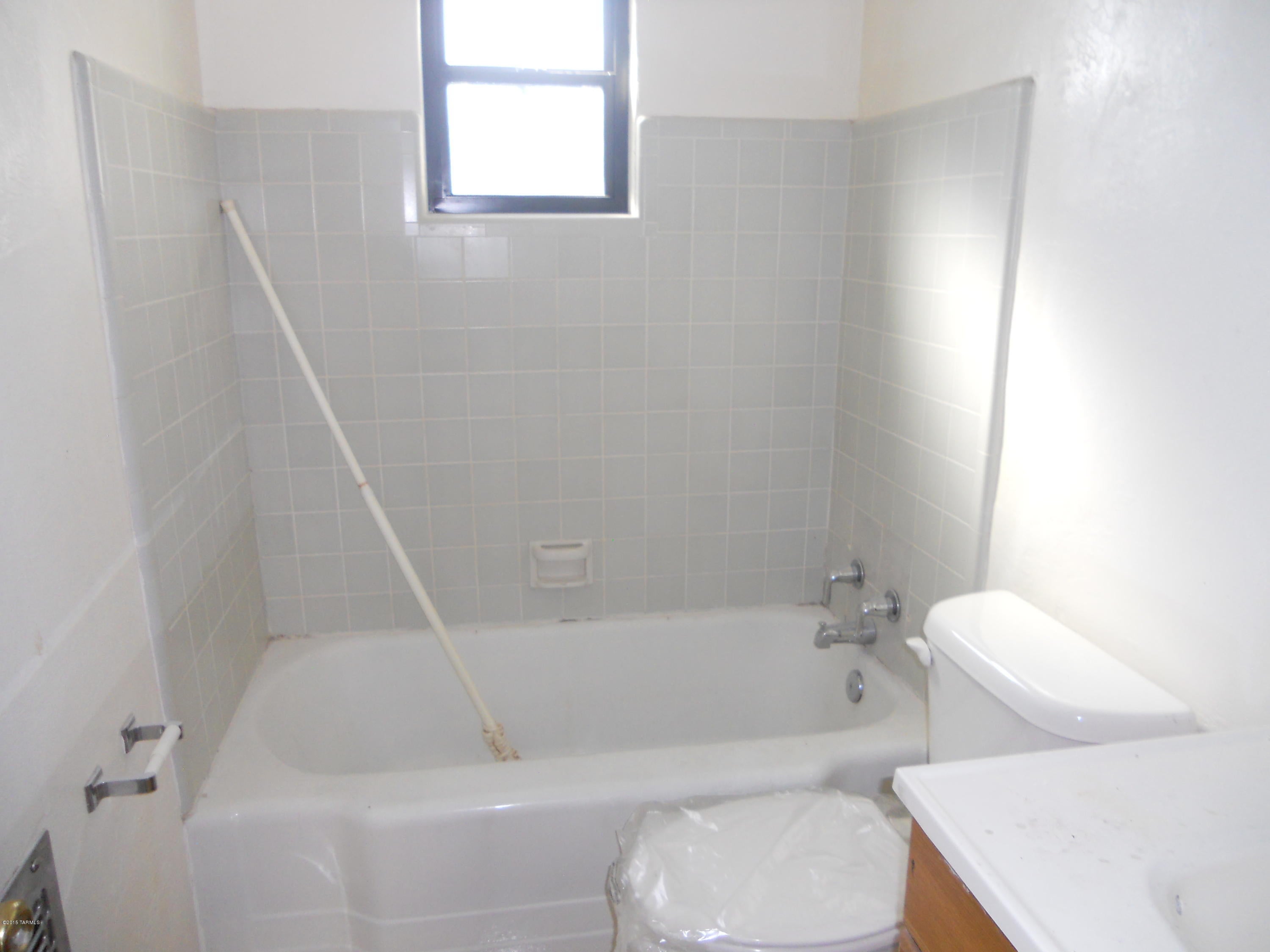 Unsubdivided - Residential Lease