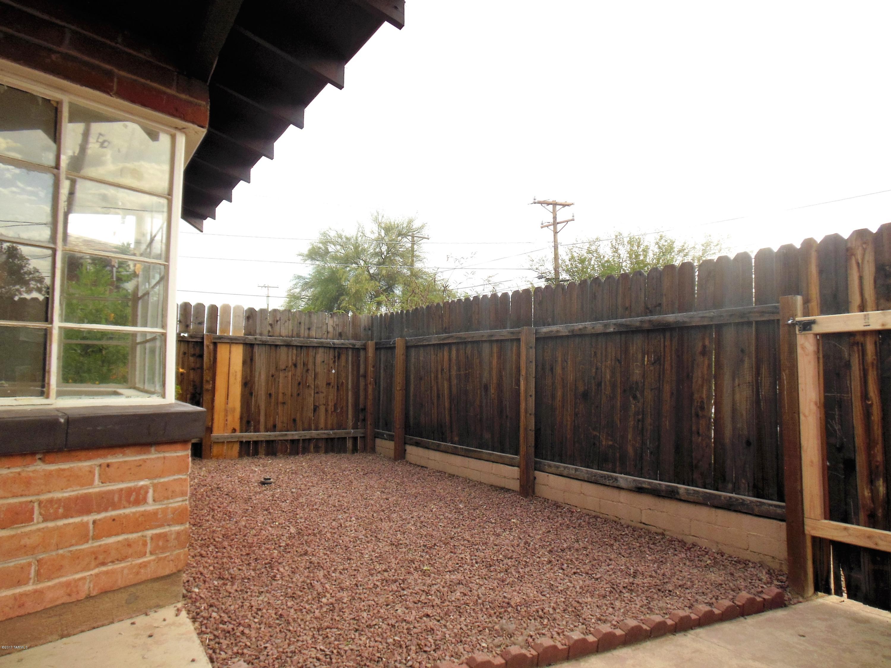 Newly remodeled 2 bedroom 1 bath with plenty of parking. New kithchen to enjoy, new paint, new A/C and gas pack heating unit. Ready to move into June 1st.