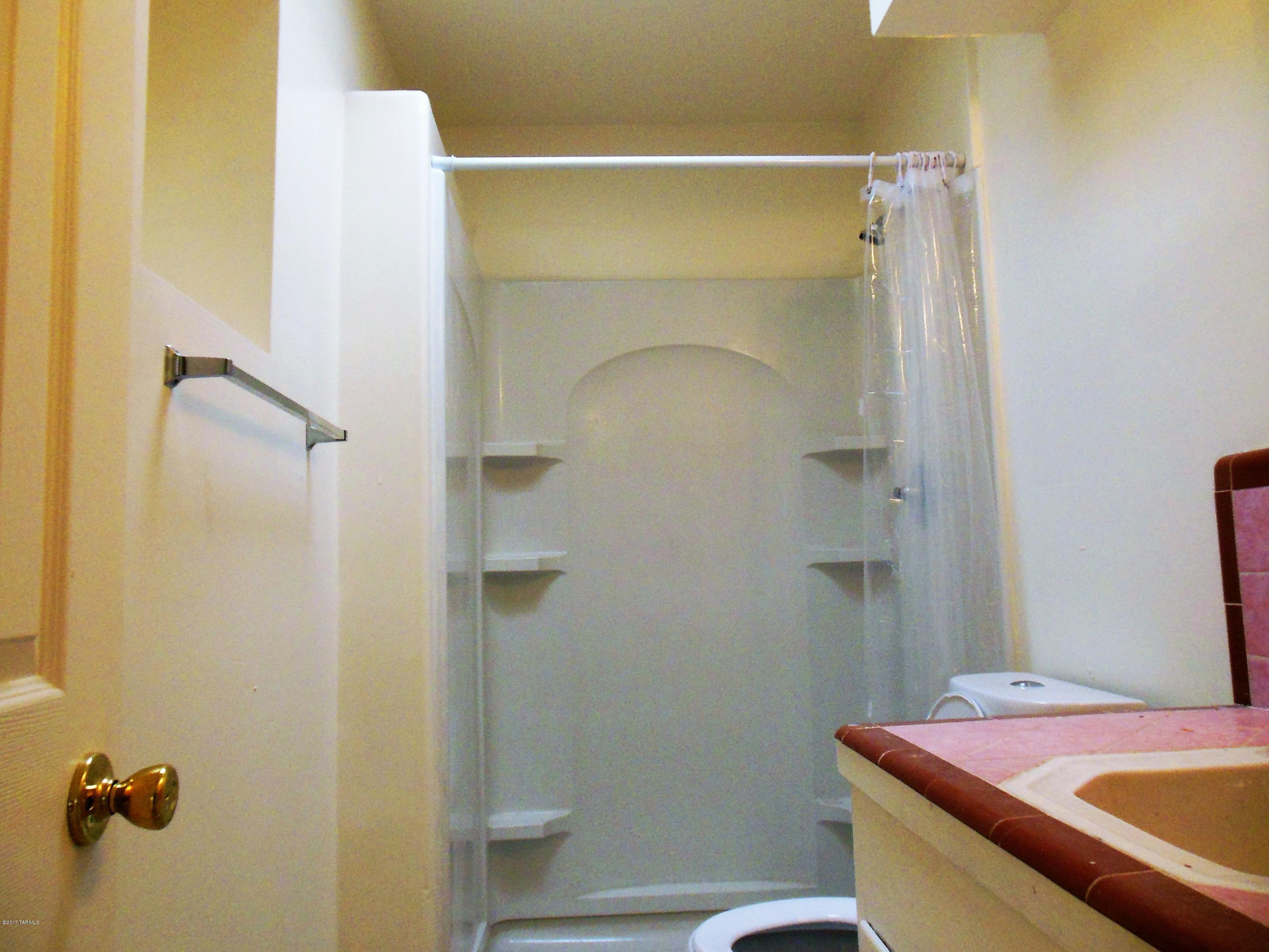 Coronado Heights Resub. - Residential Lease