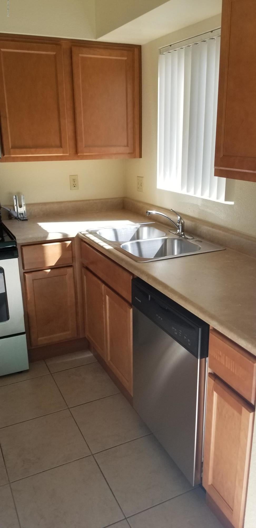 Feldmans Add - Residential Lease