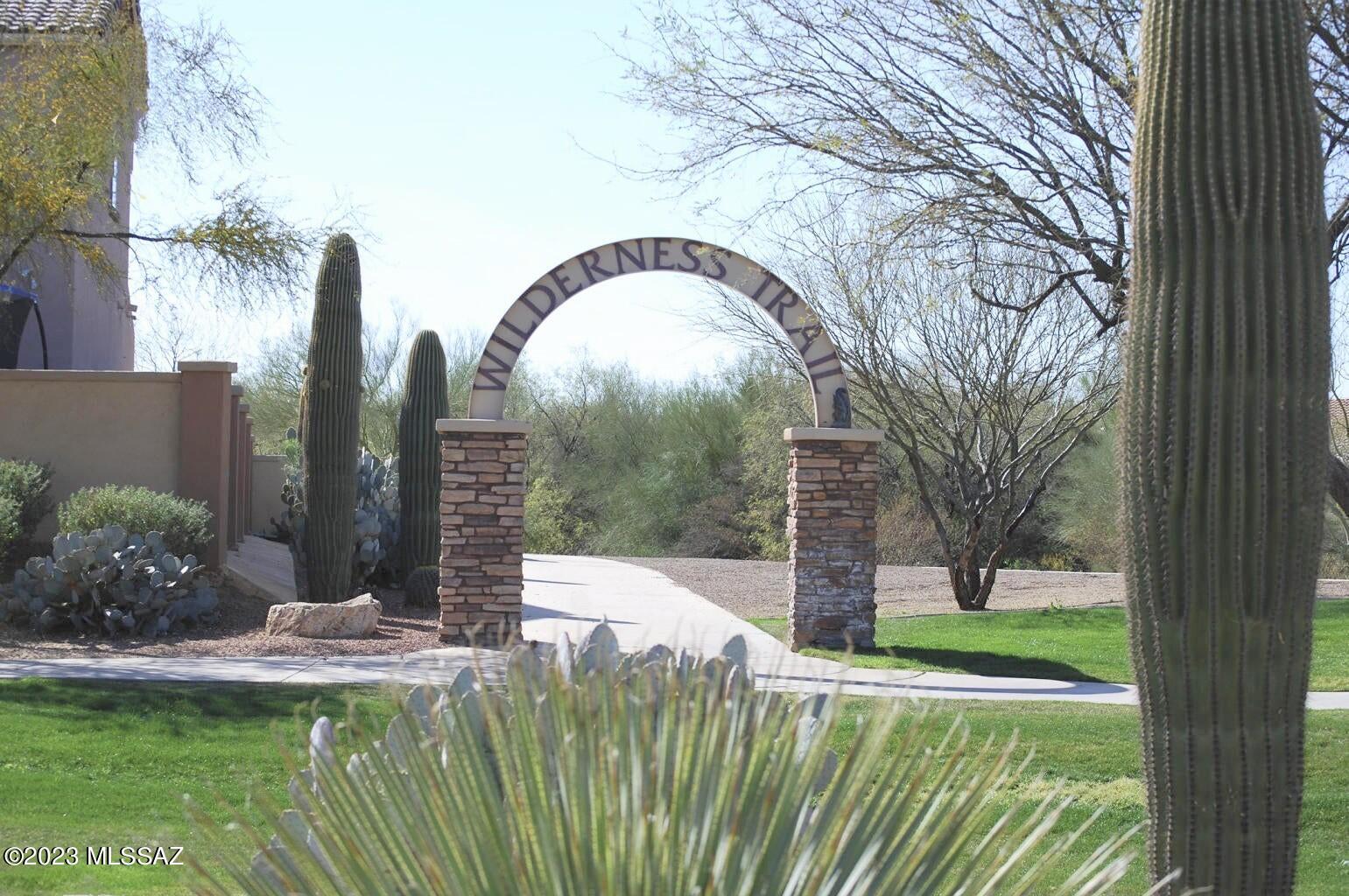 Entrada Del Pueblo - Residential