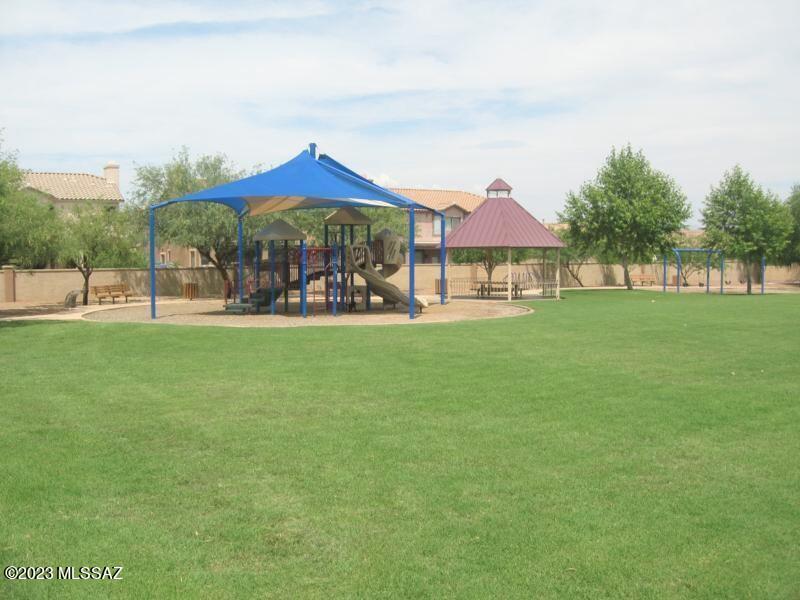 Entrada Del Pueblo - Residential