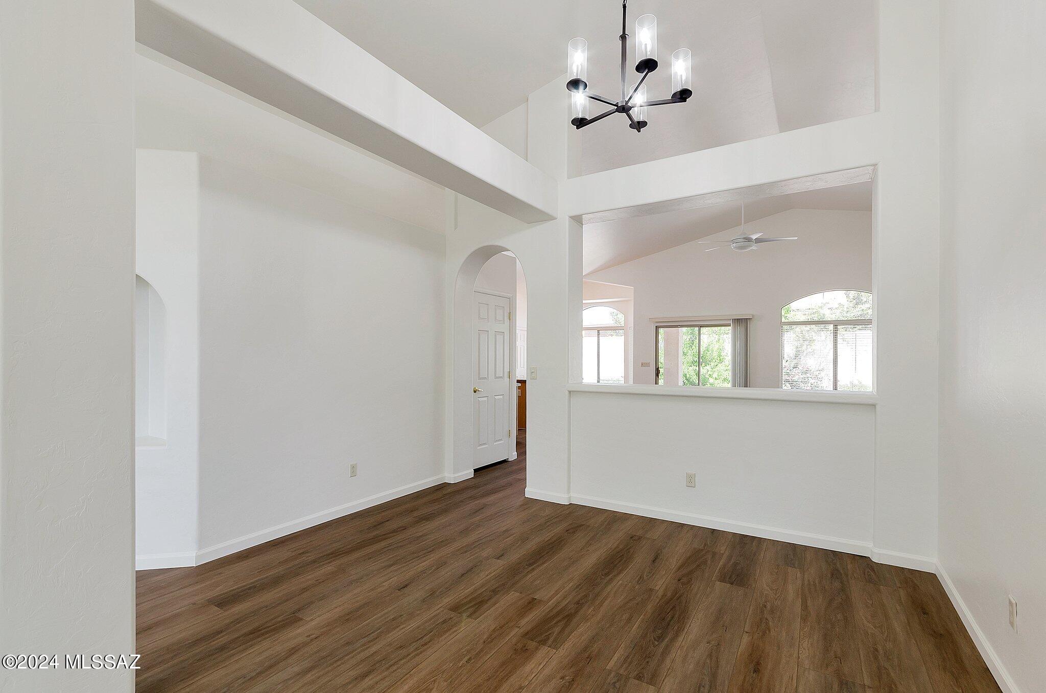 La Cholla Estates (1-94) - Residential Lease
