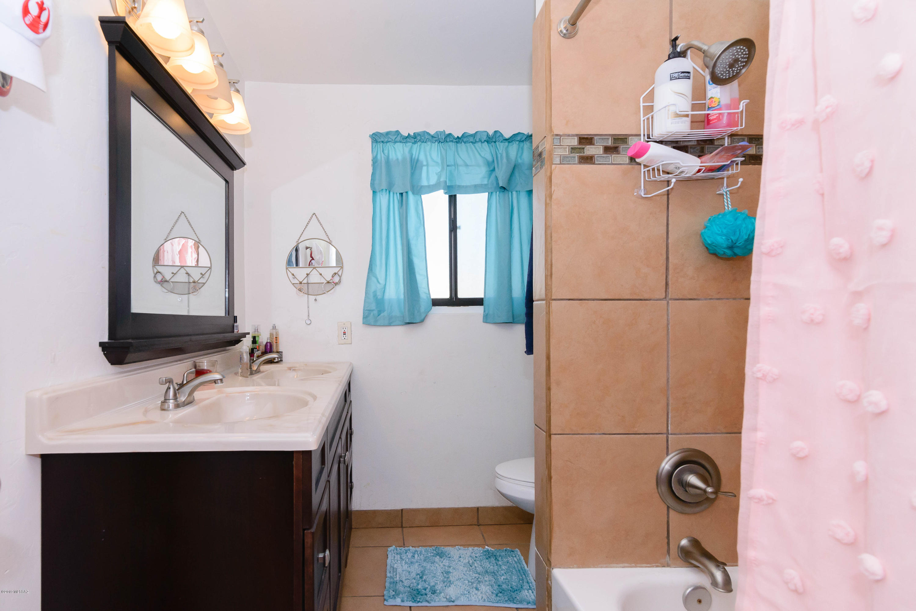 Manana Grande - Residential