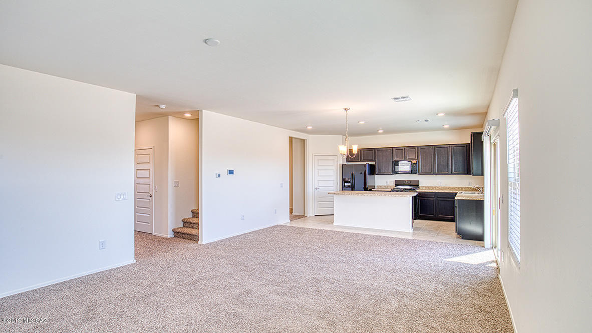 Saguaro Bloom SQ20180540069 - Residential