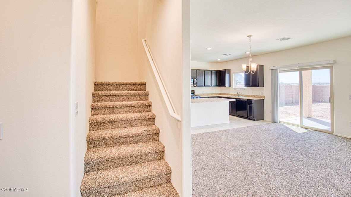 Saguaro Bloom SQ20180540069 - Residential