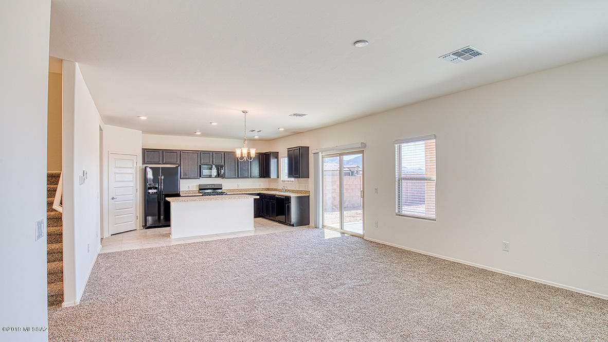 Saguaro Bloom SQ20180540069 - Residential
