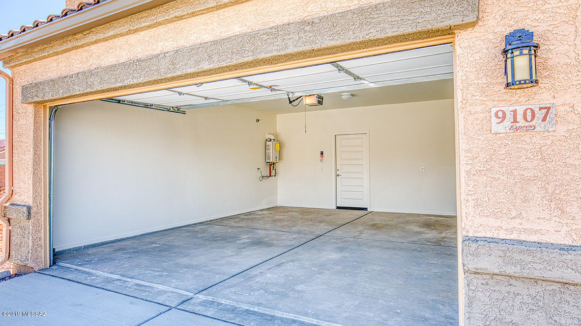 Saguaro Bloom SQ20180540069 - Residential