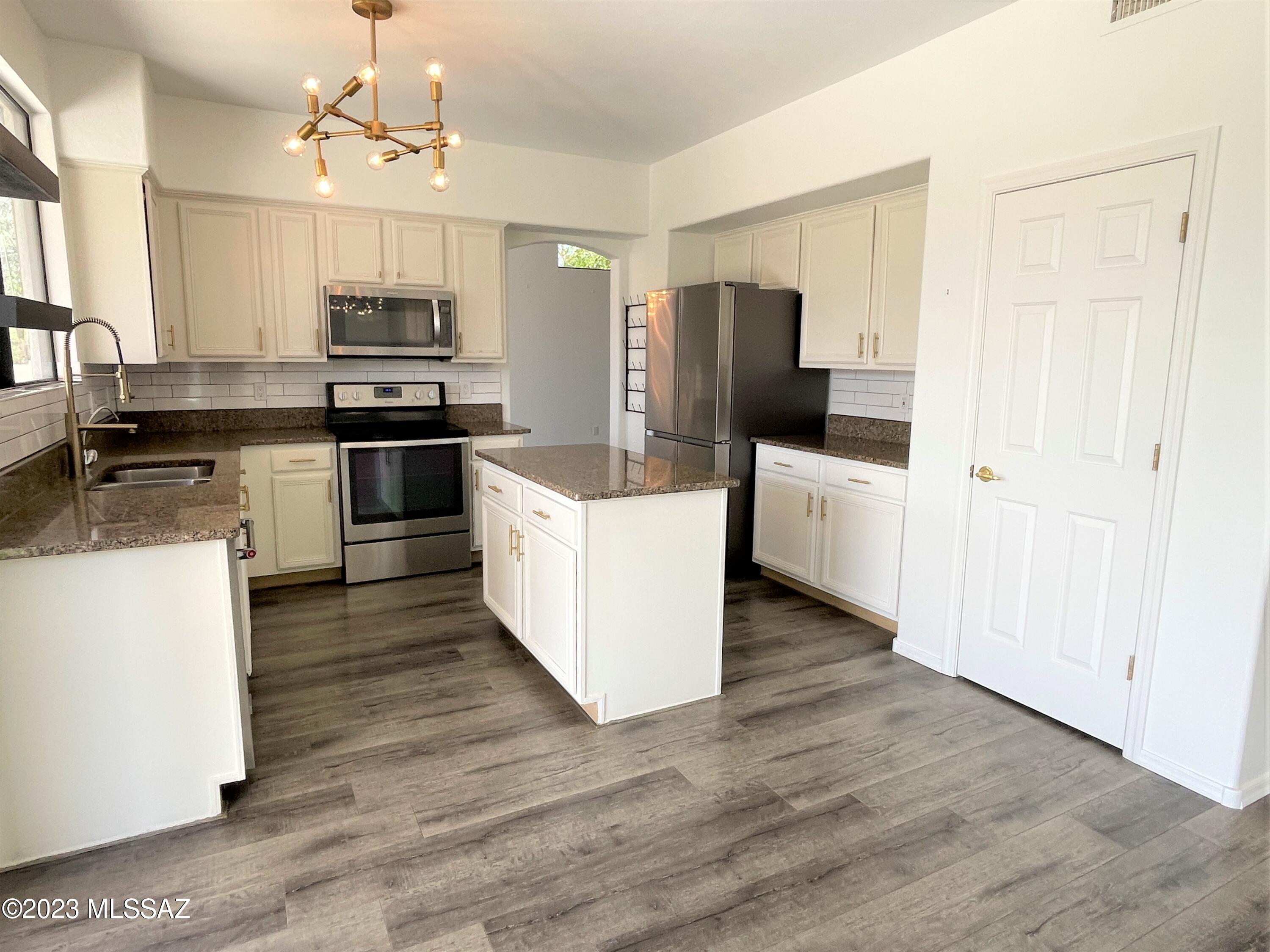 Rancho Vistoso Neighborhood 5 Par. B (1-144) - Residential Lease