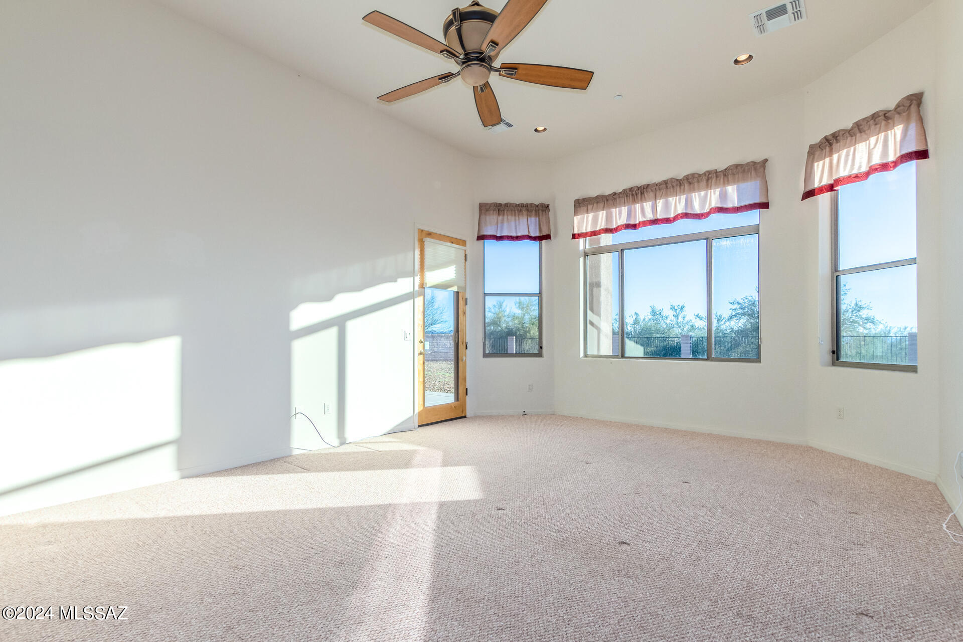 Dos Lagos at Dove Mountain (1-91) - Residential