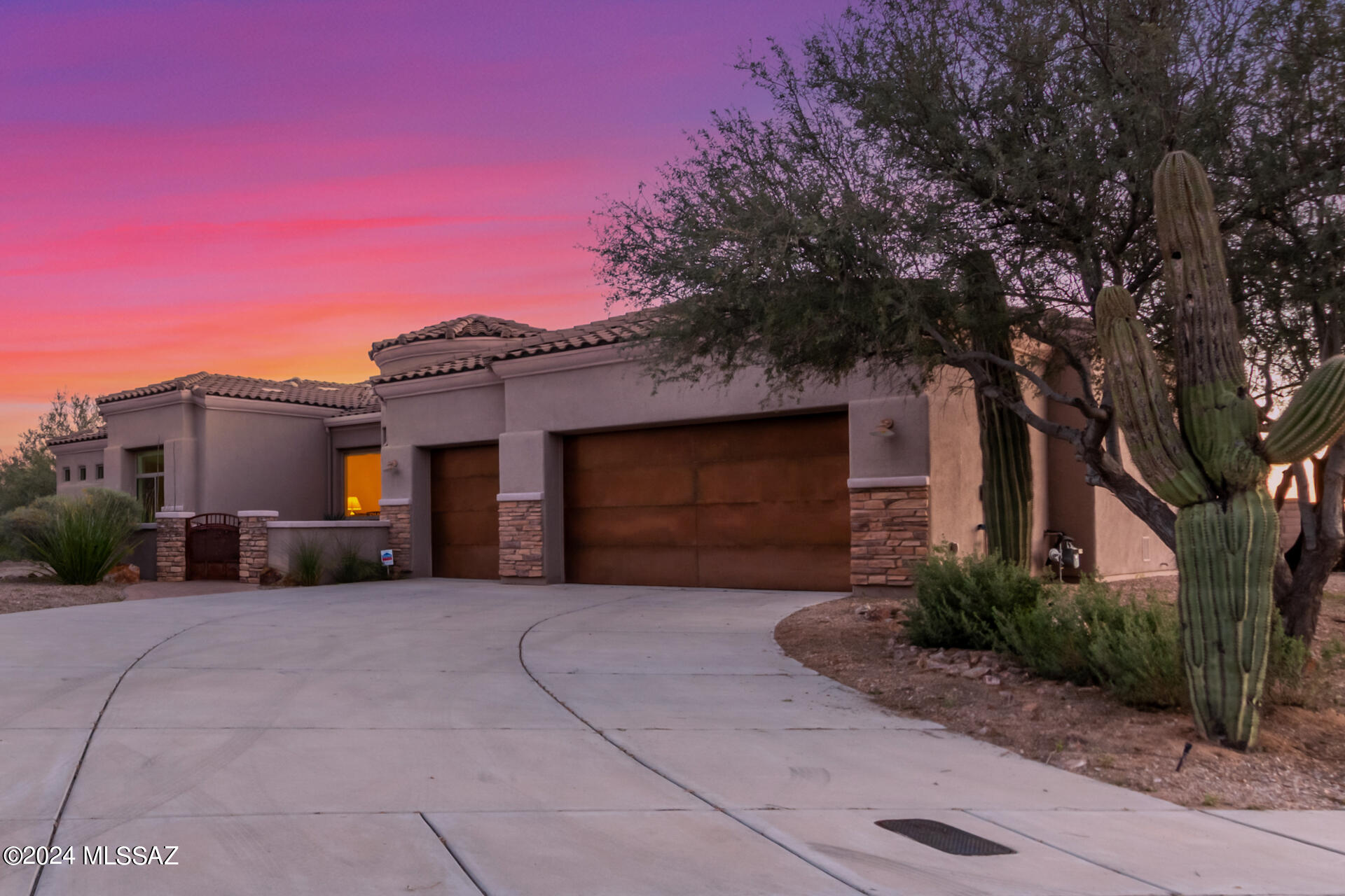 Dos Lagos at Dove Mountain (1-91) - Residential