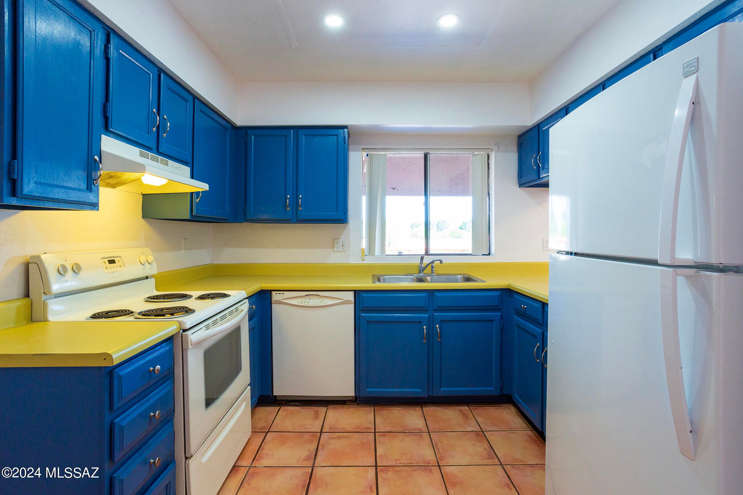 Desert Dawn Townhomes - Residential Lease