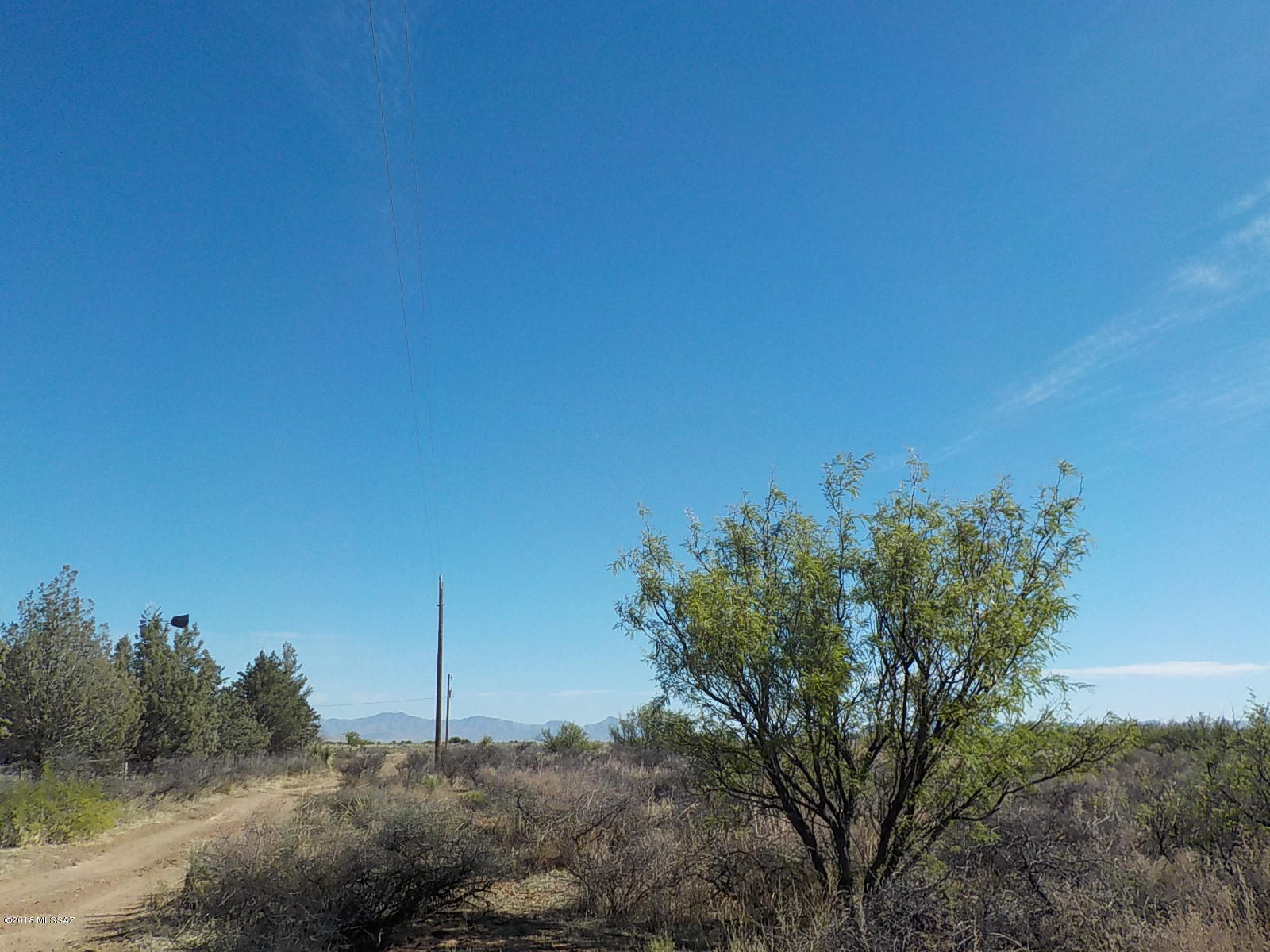 Great property to build. Not in a flood zone, electricity is at the property line. Quiet area with great mountain views. Not far off paved road.  Come enjoy the country living.