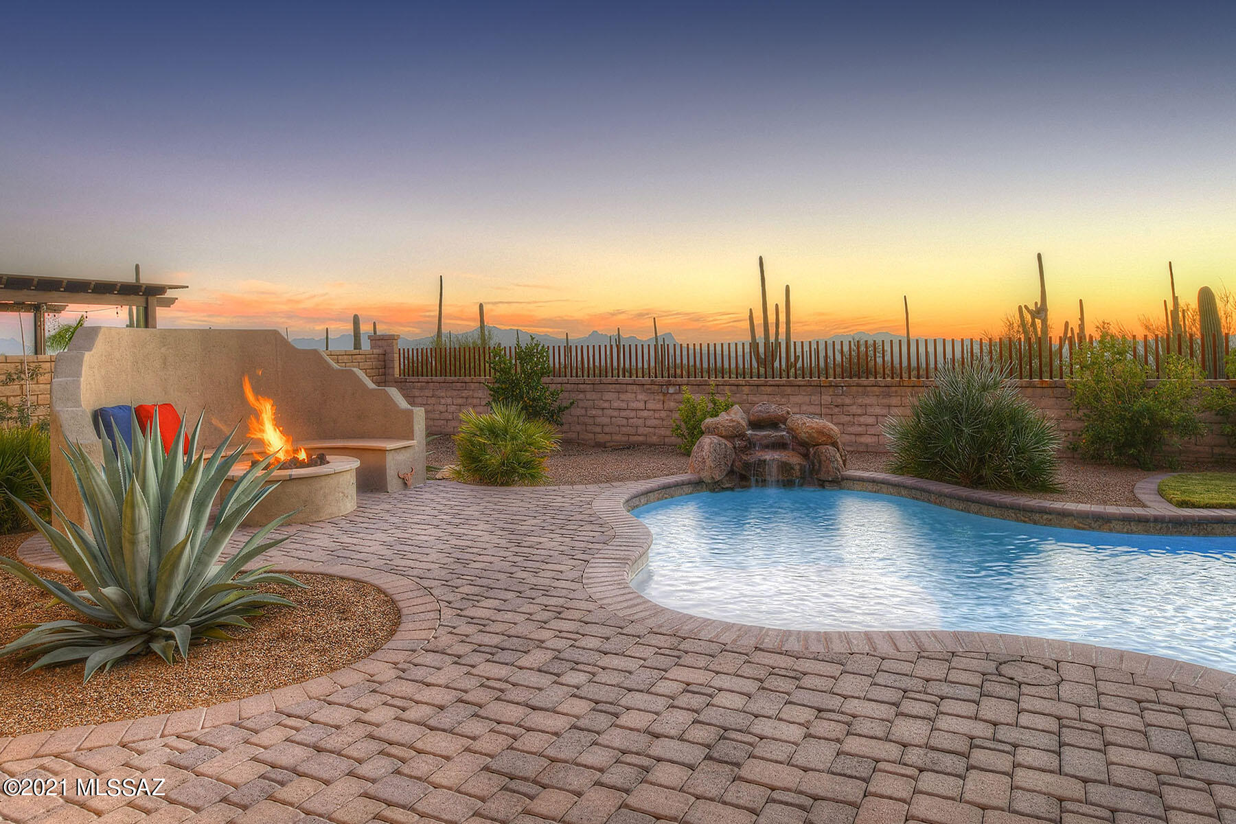 Los Saguaros At Dove Mountain SQ20121640199 - Residential