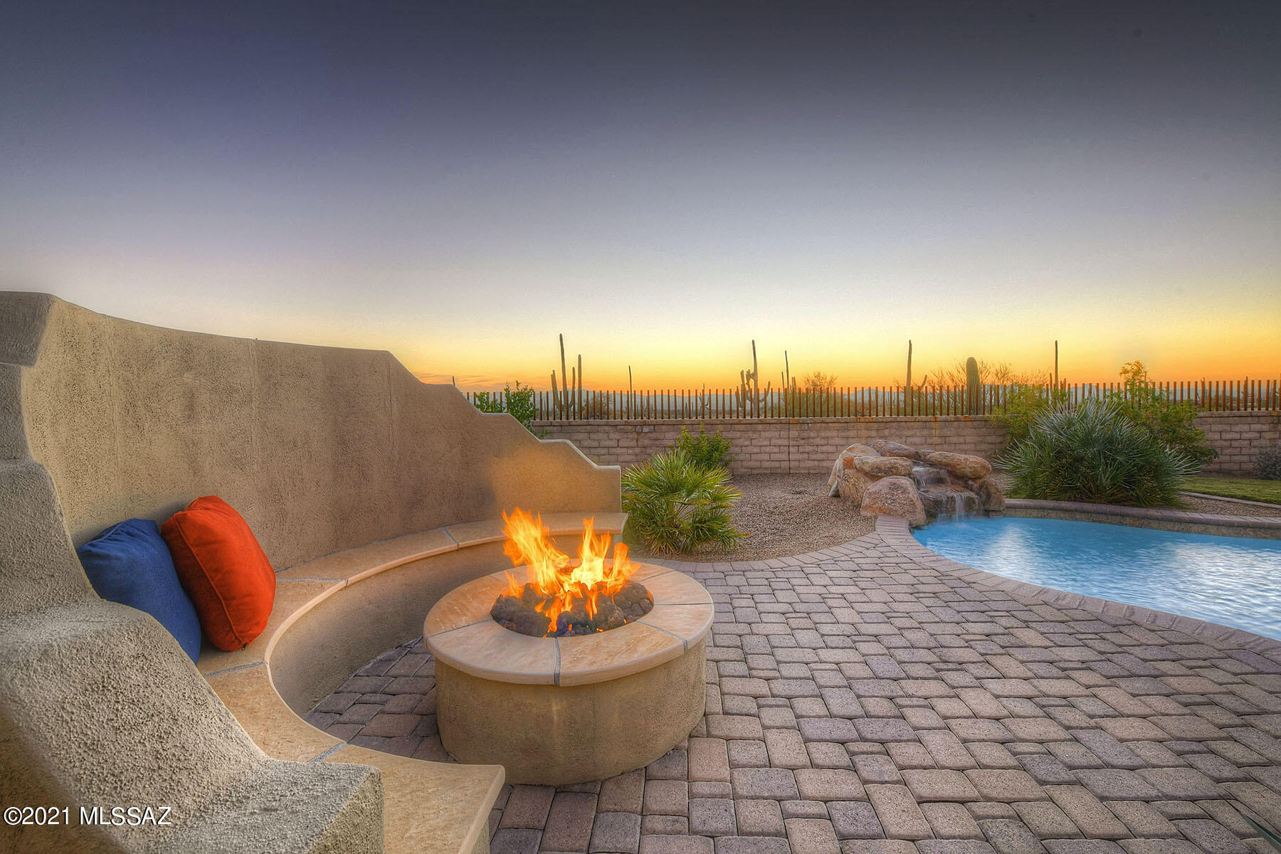 Los Saguaros At Dove Mountain SQ20121640199 - Residential