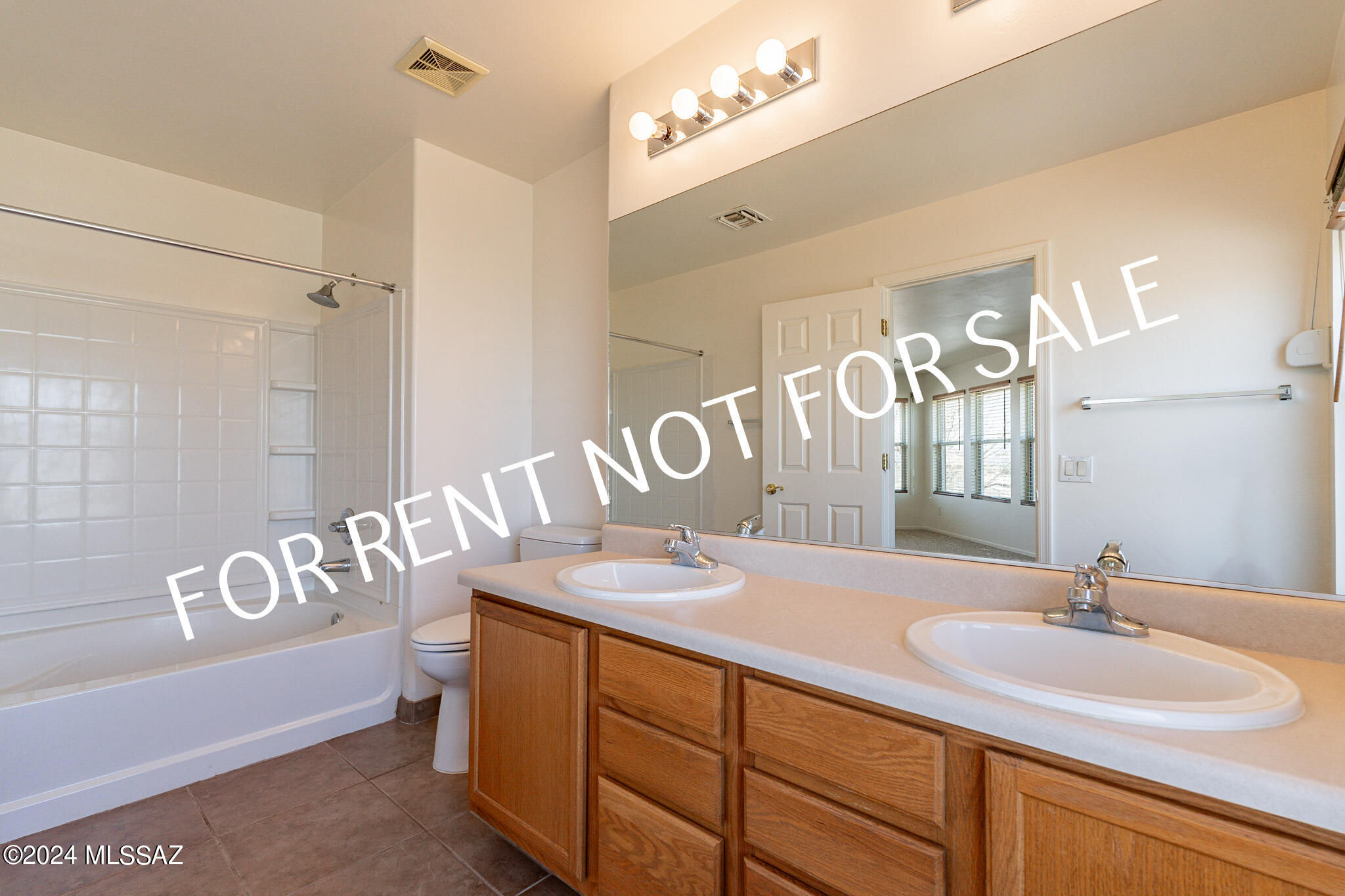 Rancho Del Lago (1031-1133) - Residential Lease