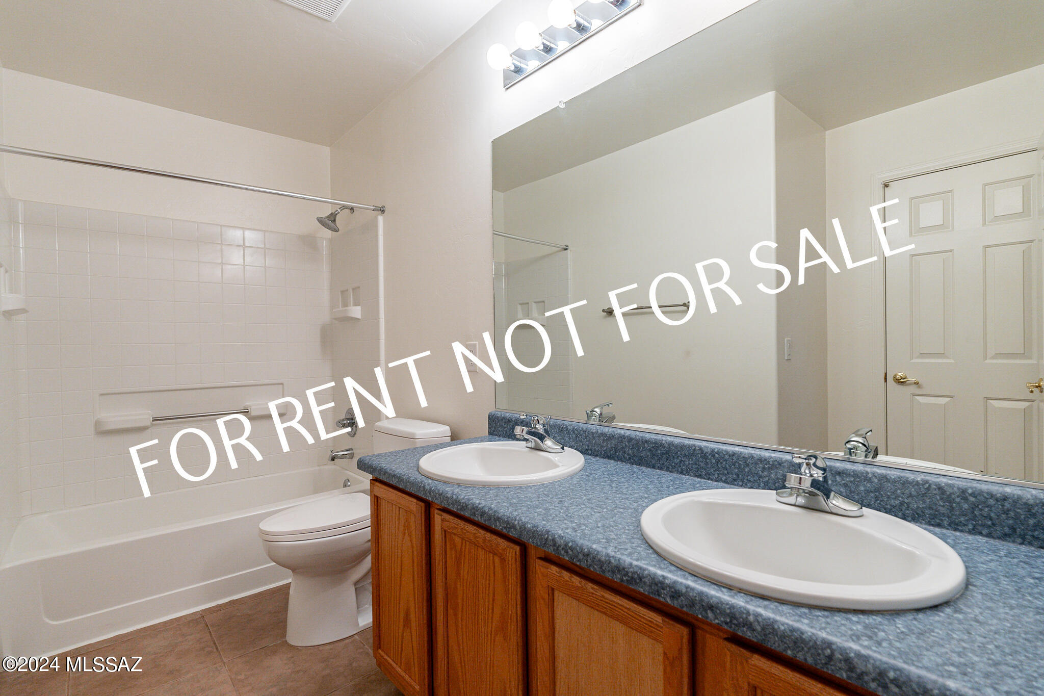Rancho Del Lago (1031-1133) - Residential Lease