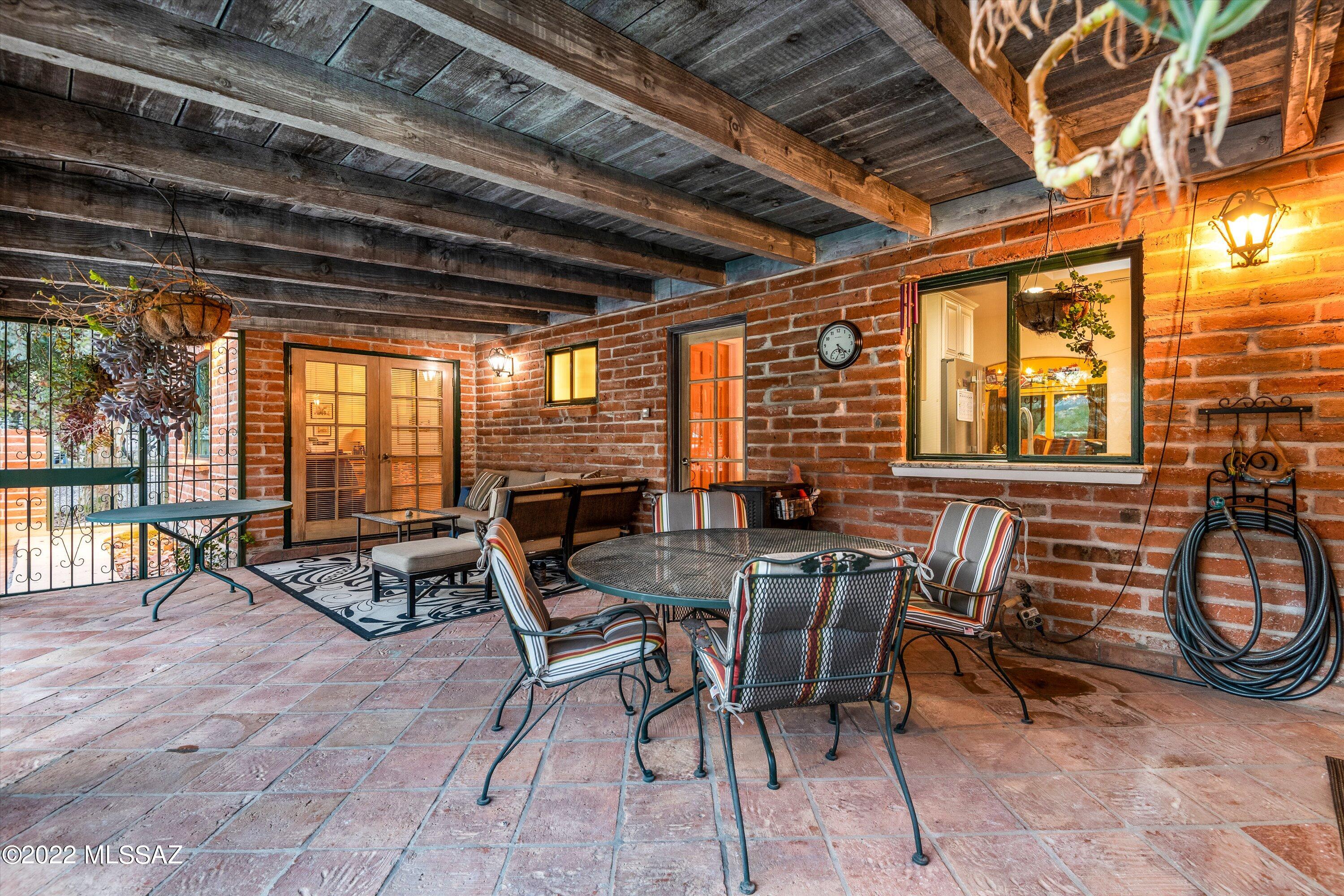 La Cienega (1-17) - Residential