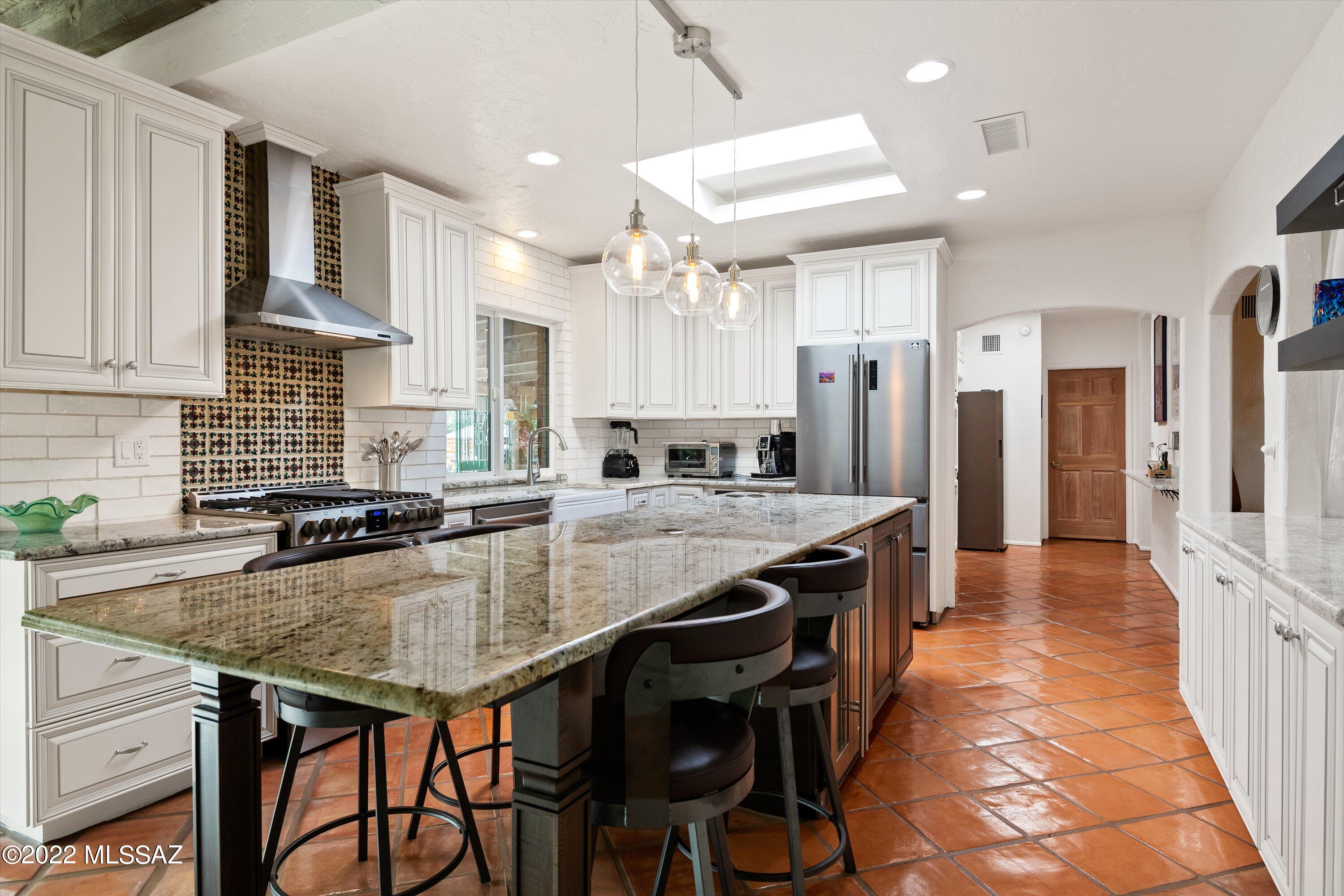 La Cienega (1-17) - Residential