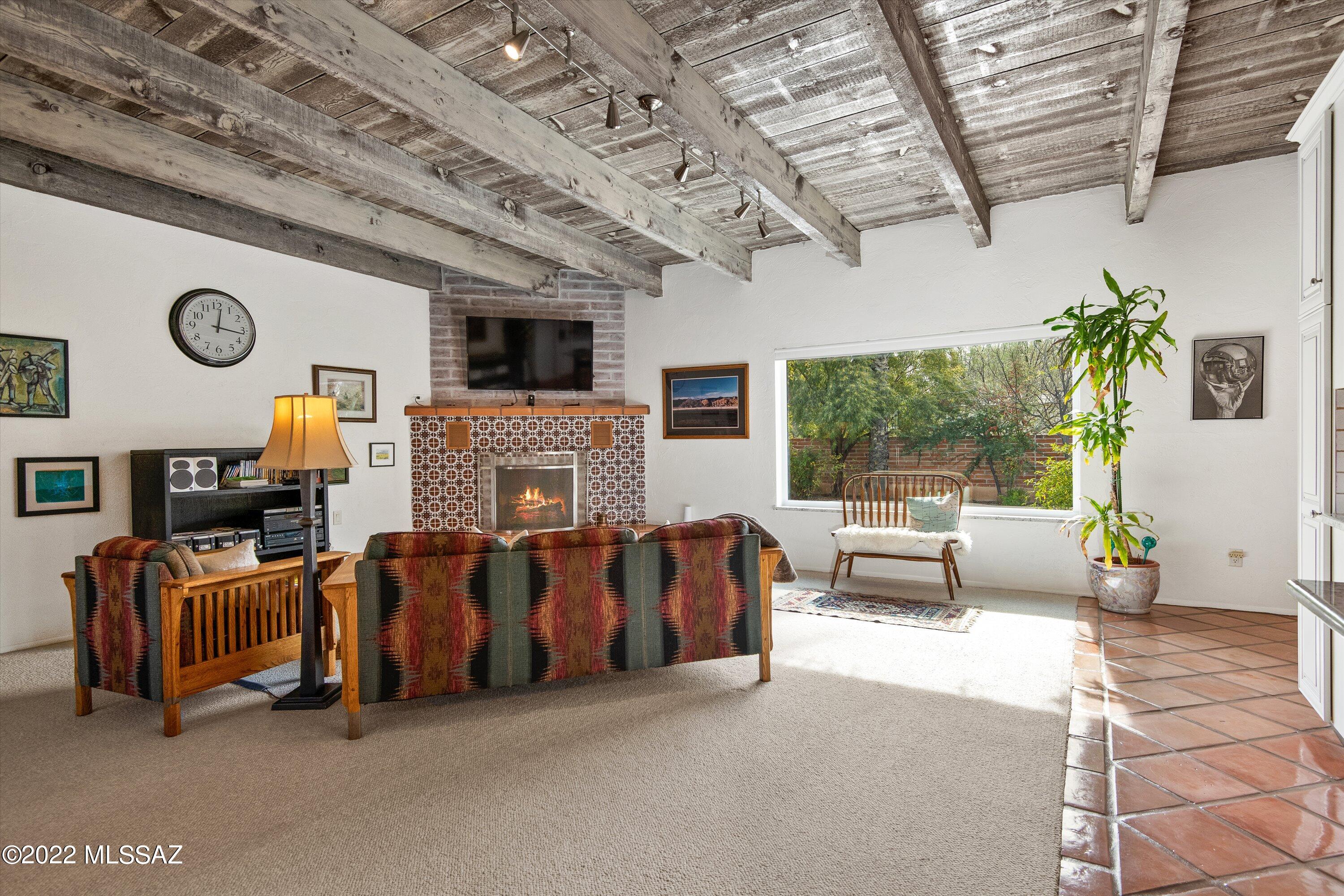 La Cienega (1-17) - Residential