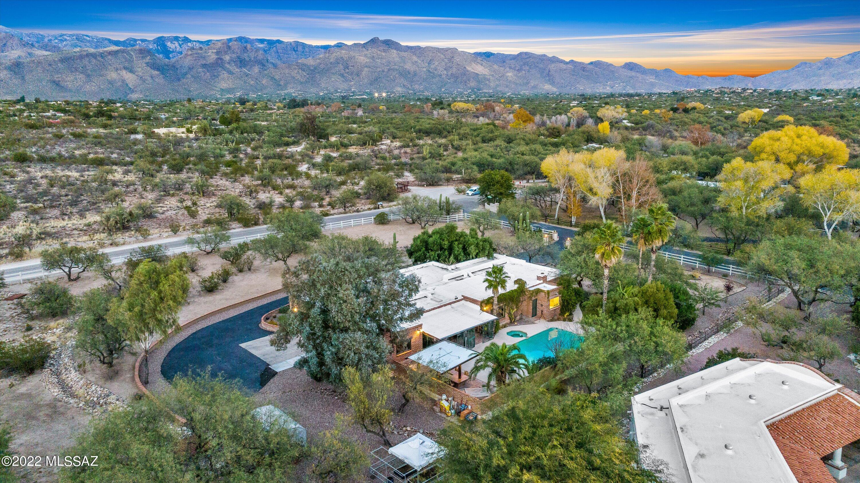 La Cienega (1-17) - Residential