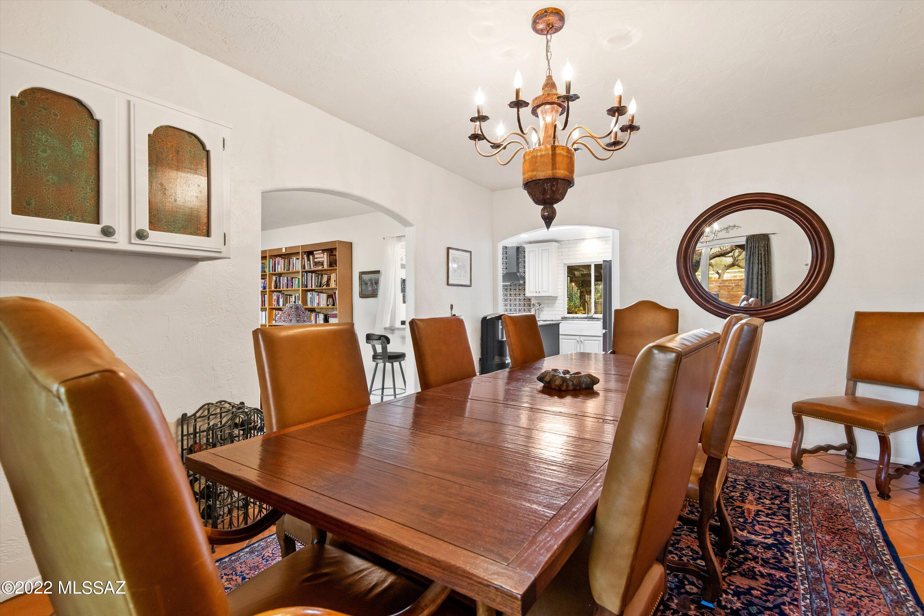 La Cienega (1-17) - Residential